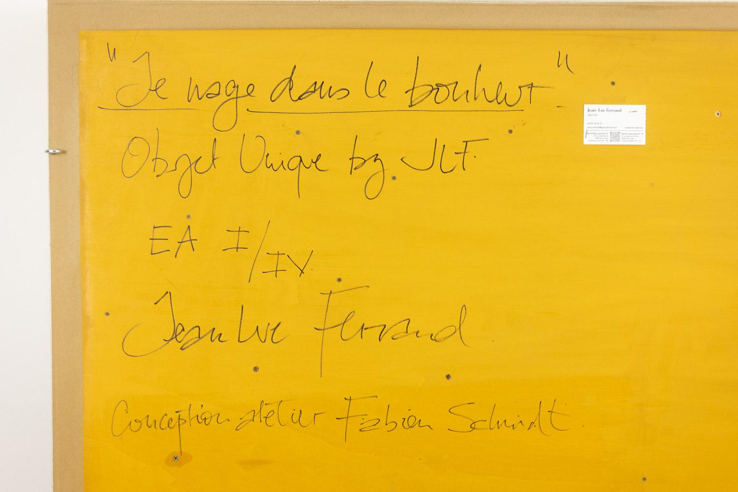 Flachrelief-Tafel mit dem Titel 