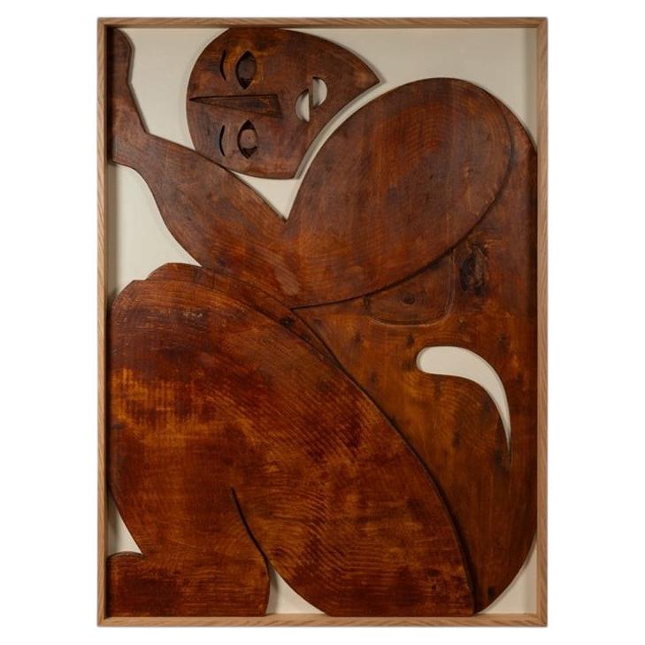 Bas-relief panel “Sortez du cadre !” in weathered wood. Contemporary.