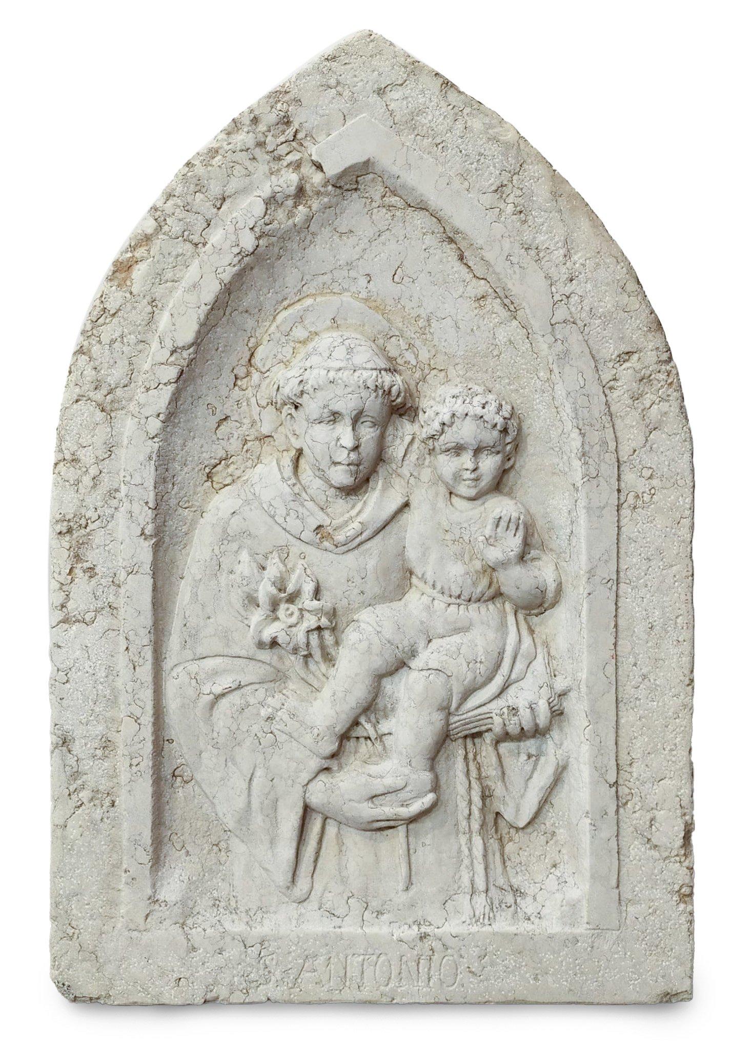 Ancient bas-relief of San Antonio, in marble, 19th century. ADDITIONAL PHOTOS, INFORMATION OF THE LOT AND SHIPPING INFORMATION CAN BE REQUEST BY SENDING AN EMAIL.

Tags: Bassorilievo San Antonio. Bajorrelieve de San Antonio. Bas-relief de Saint
