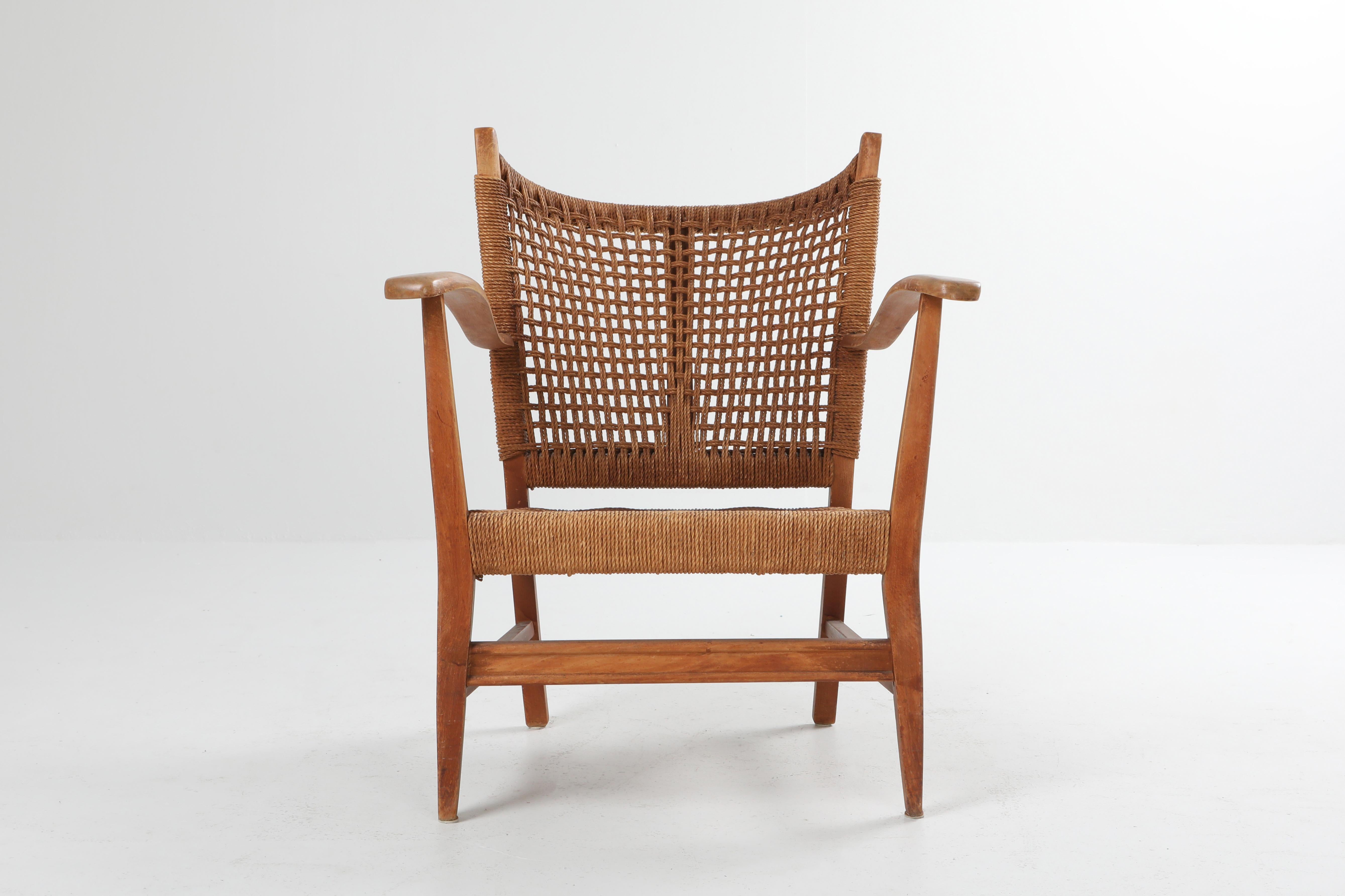 Bast Van Pelt, oak and cord armchairs, The Netherlands, 1950s
Natural and elegant chairs from the 1950s in oak and cord. Stylisticly referencing to French Art Deco and Scandinavian Modernism.
