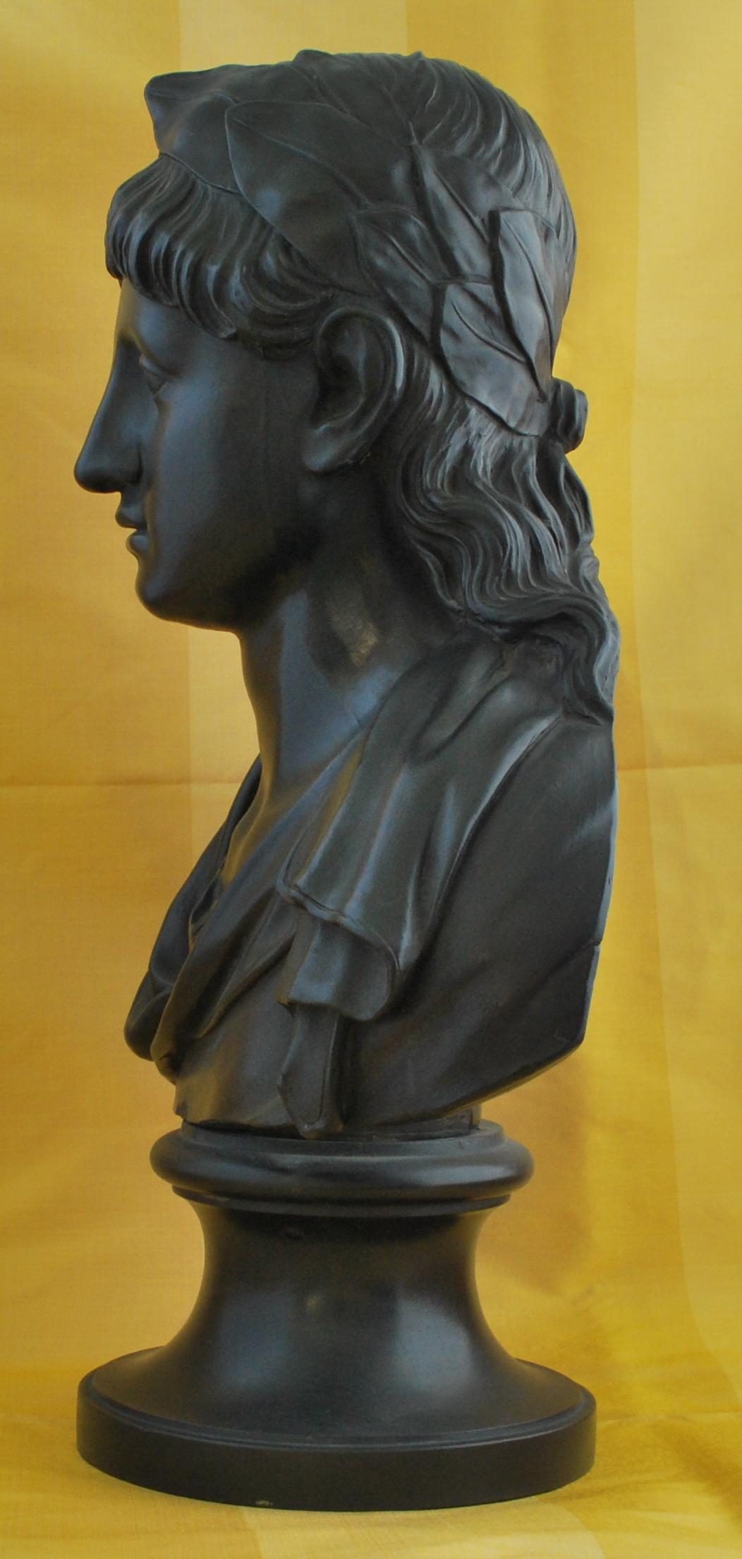 bust of virgil