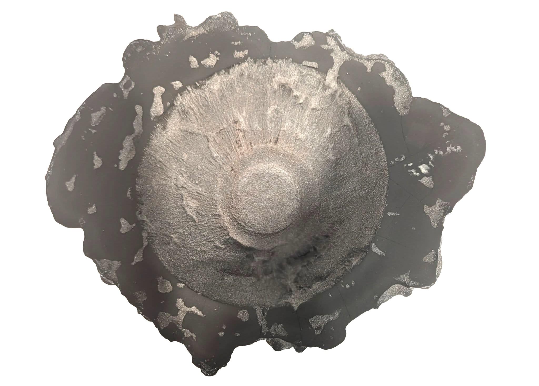 Lave Bol en basalte et roche de lave en vente