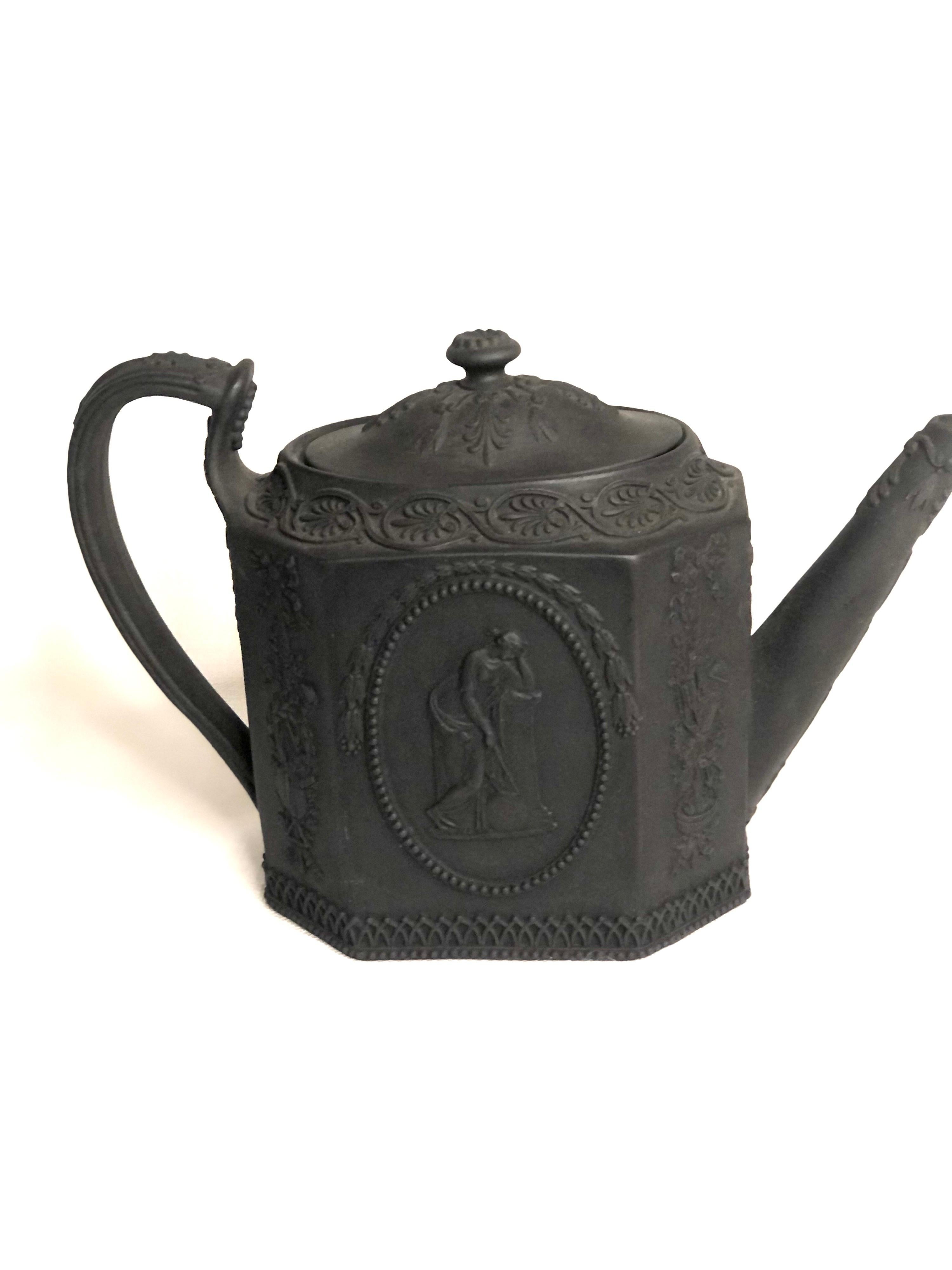 Basalt Wedgwood Teapot with Medallions of Man with Lyre and Lady on Pedestal For Sale 4