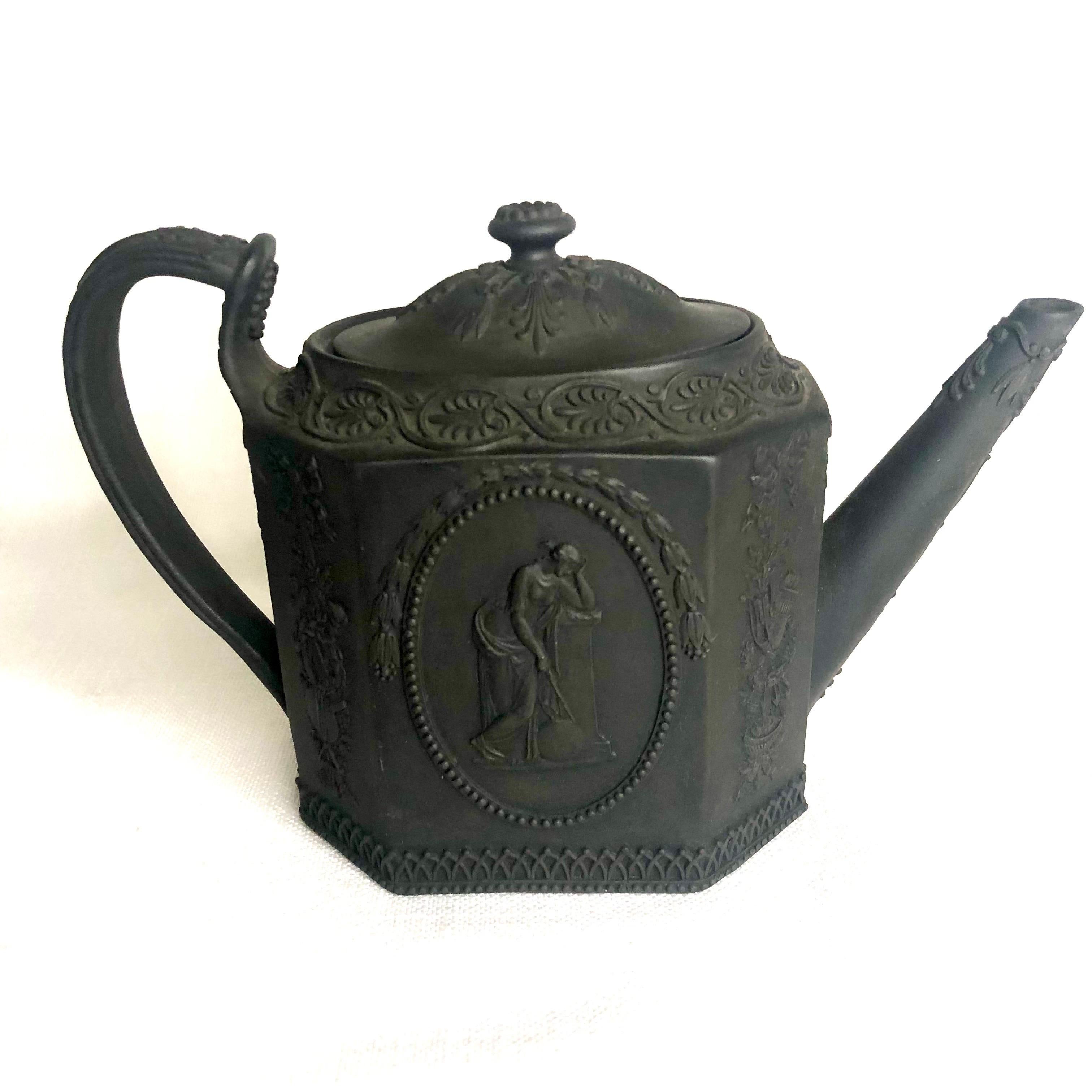 Basalt Wedgwood Teapot with Medallions of Man with Lyre and Lady on Pedestal For Sale 7