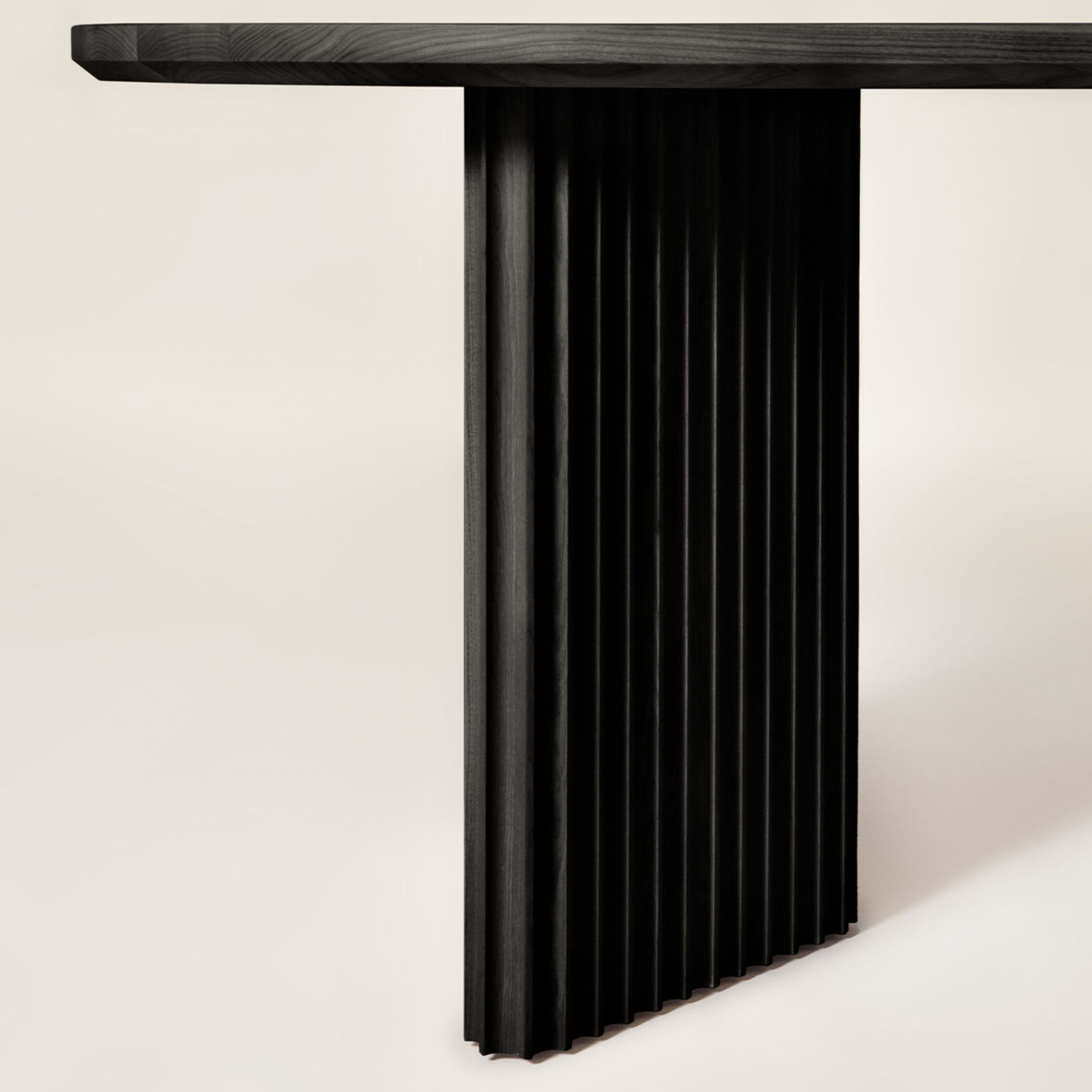 Basalto Black Ash Table In New Condition In Milan, IT