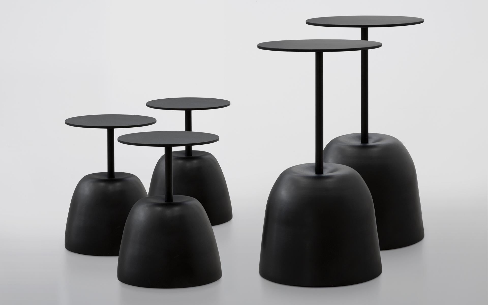 Basalto-Tisch von Imperfettolab (Moderne) im Angebot