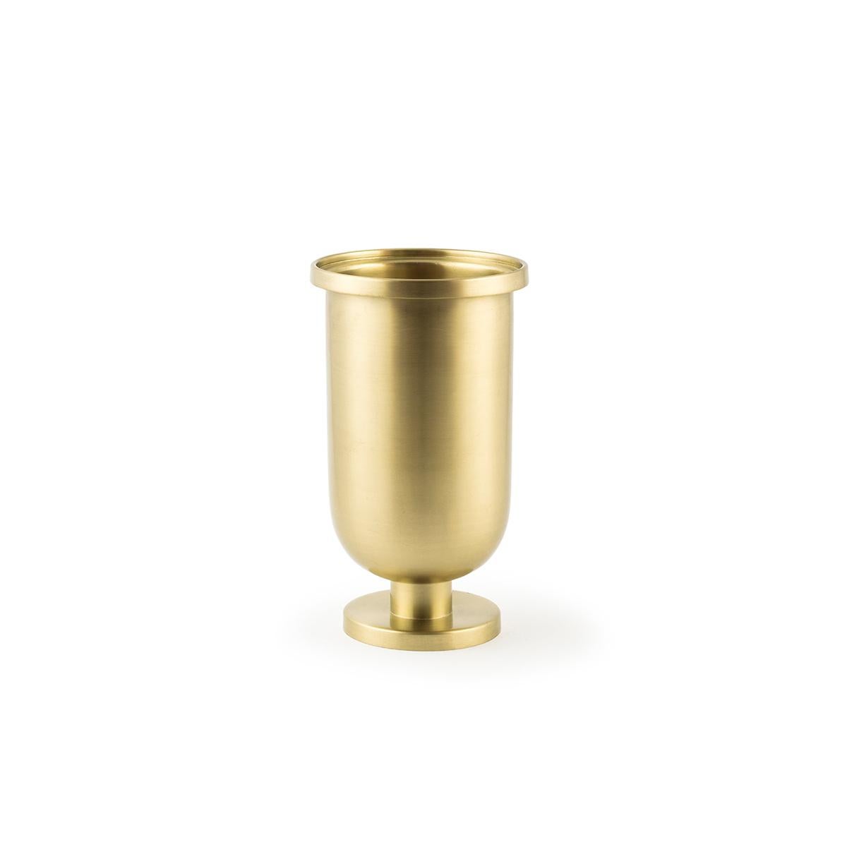 Moderne Vase en laiton à base en laiton par Aldo Cibic en vente