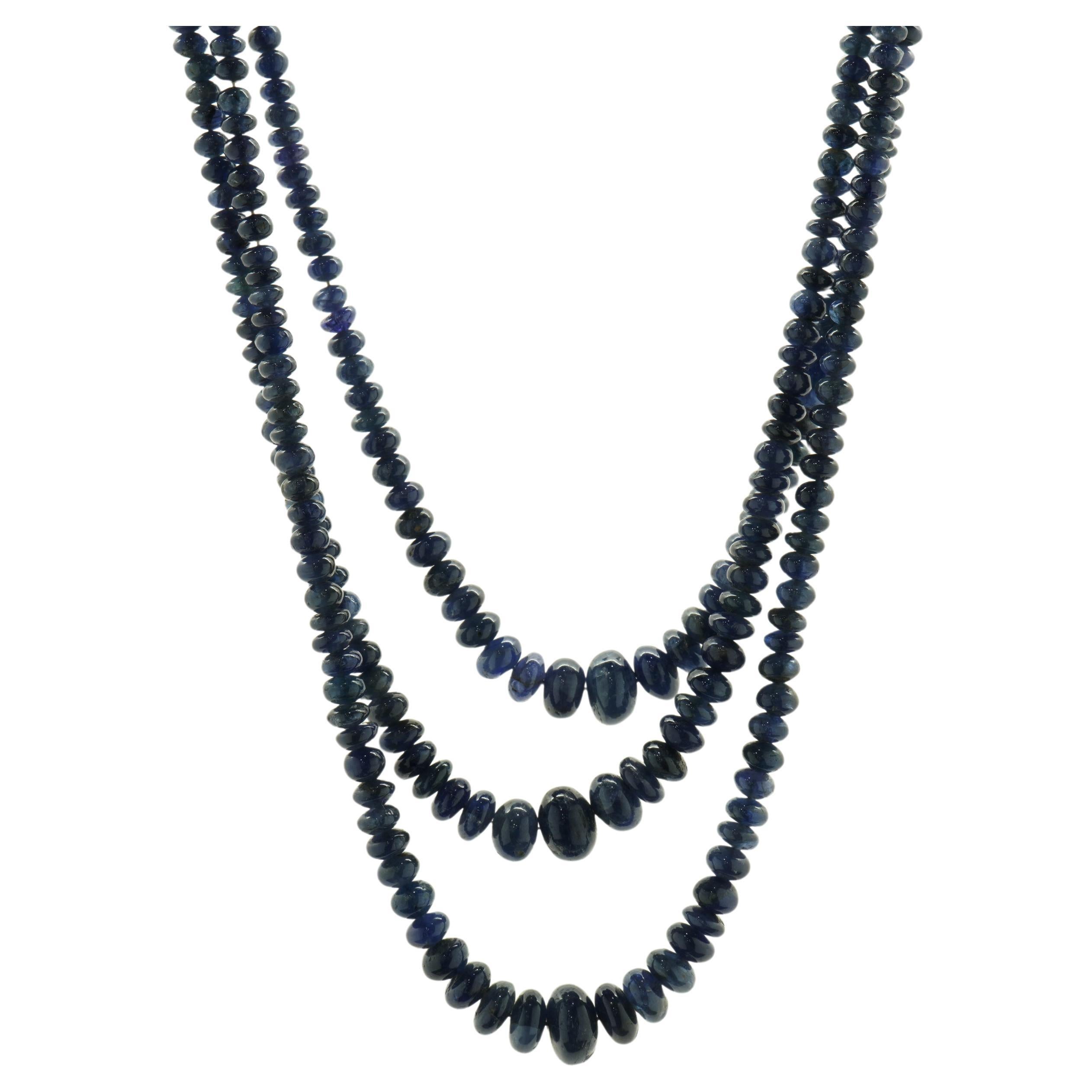 Collana di perle di zaffiro graduate in metallo e filo