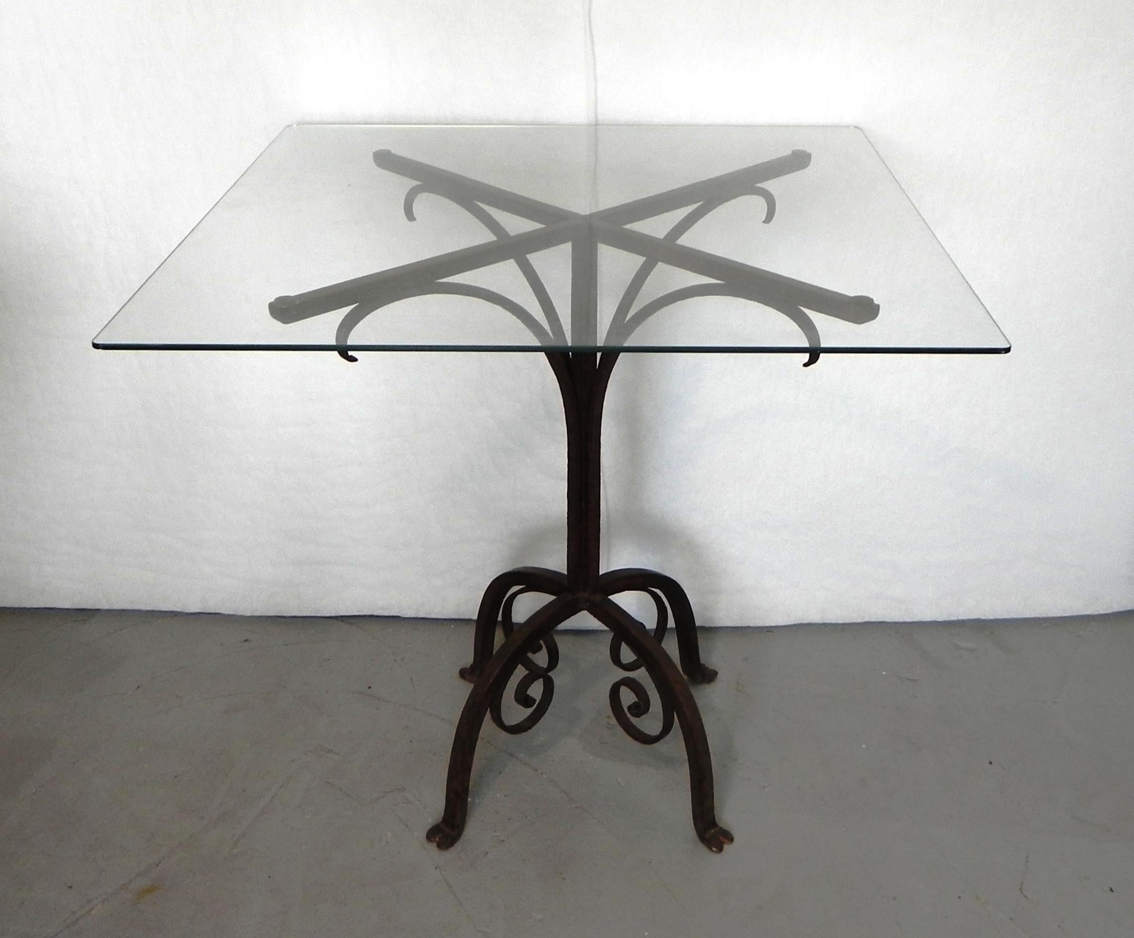 base para mesa de centro de hierro forjado, años 50 Forjado en venta