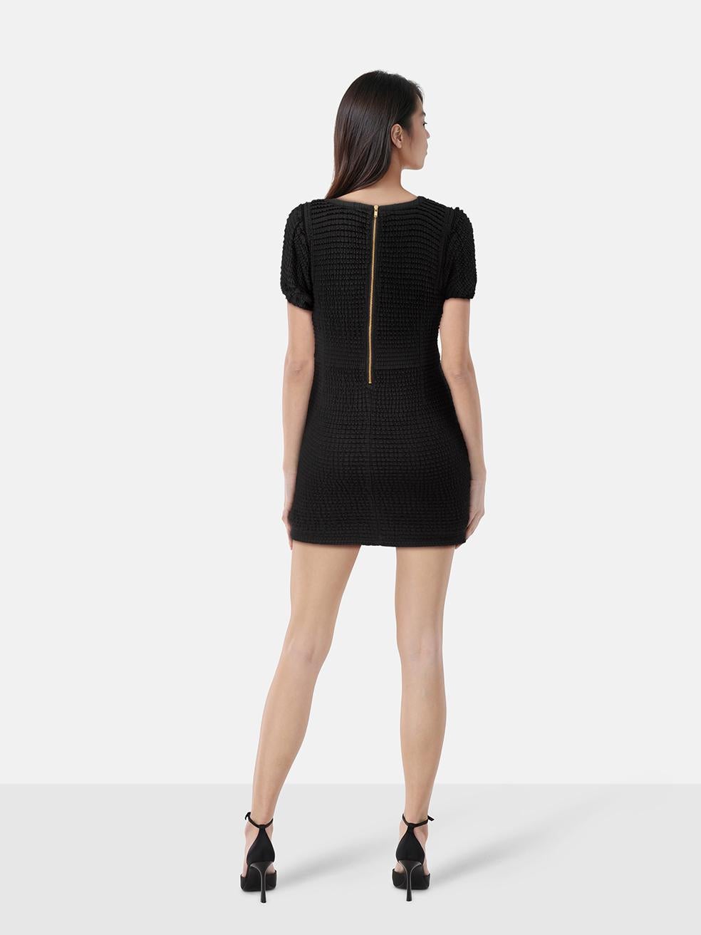 CONDITION is Very good. Minimal wear to dress is evident. Minimal wear to the lining on the right sleeve where a small hole can be seen on this used ba&sh designer resale item.
 

 

 

 Details
 

 

 Black
 

 Synthetic
 

 Dress
 

 Bodycon-