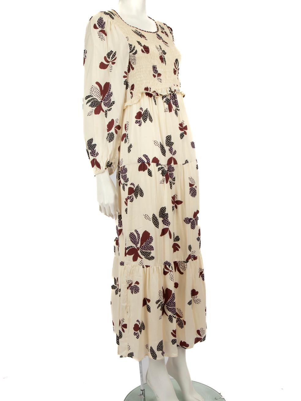 L'ÉTAT est très bon. Pratiquement aucune usure visible de la robe n'est évidente sur cet article de revente d'occasion de Ba/One.
 
 Détails
 Multicolore- ton beige
 Viscose
 Robe
 Imprimé floral
 Manches longues
 Col rond
 Maxi
 Haut extensible et