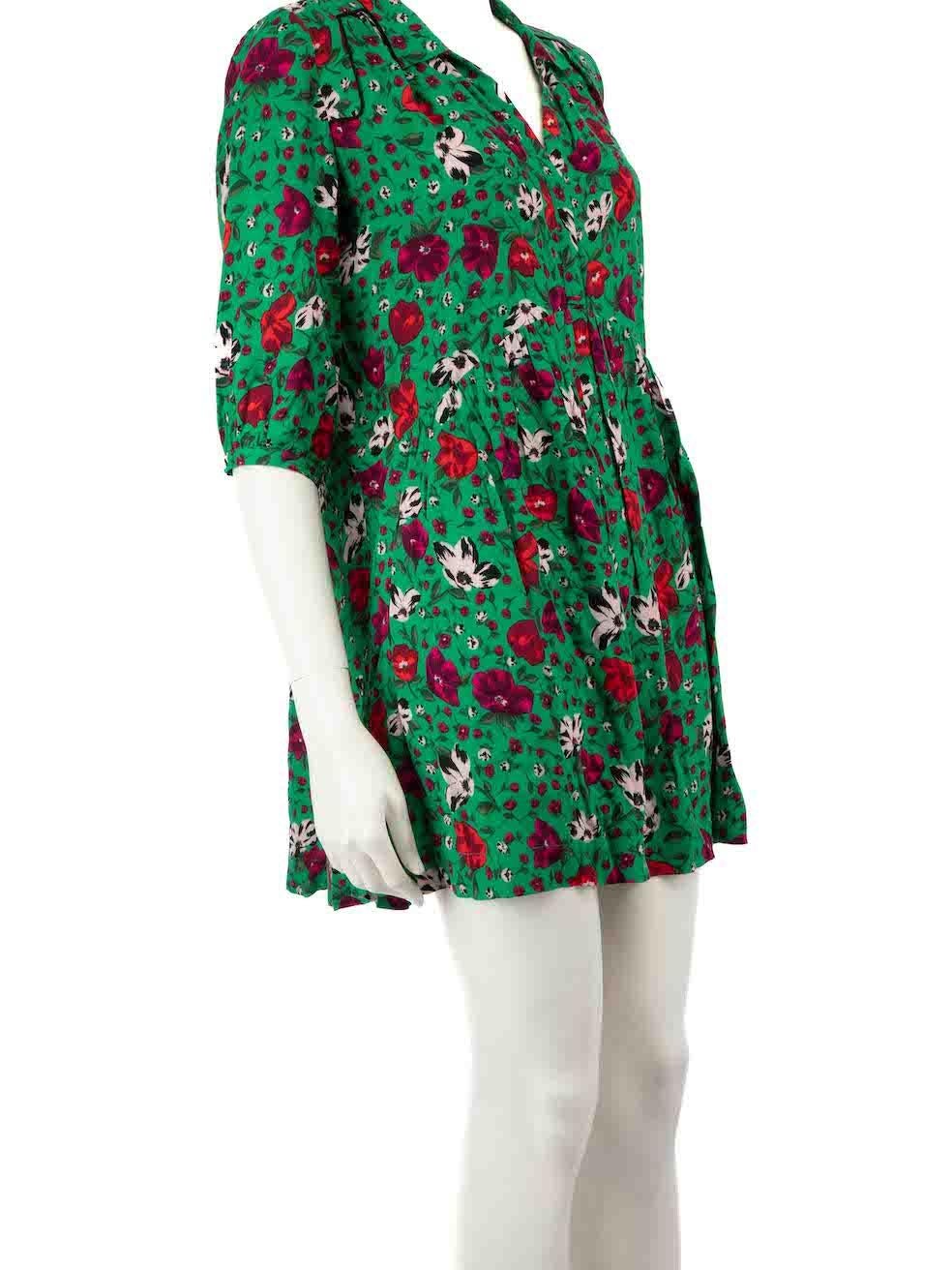 CONDITION is Very good. Hardly any visible wear to dress is evident on this used ba&shdesigner resale item.
 
 
 
 Details
 
 
 Green
 
 Viscose
 
 Dress
 
 Floral print
 
 Mini
 
 Snap button fastening
 
 
 
 
 
 Made in China
 
 
 
 Composition
 
