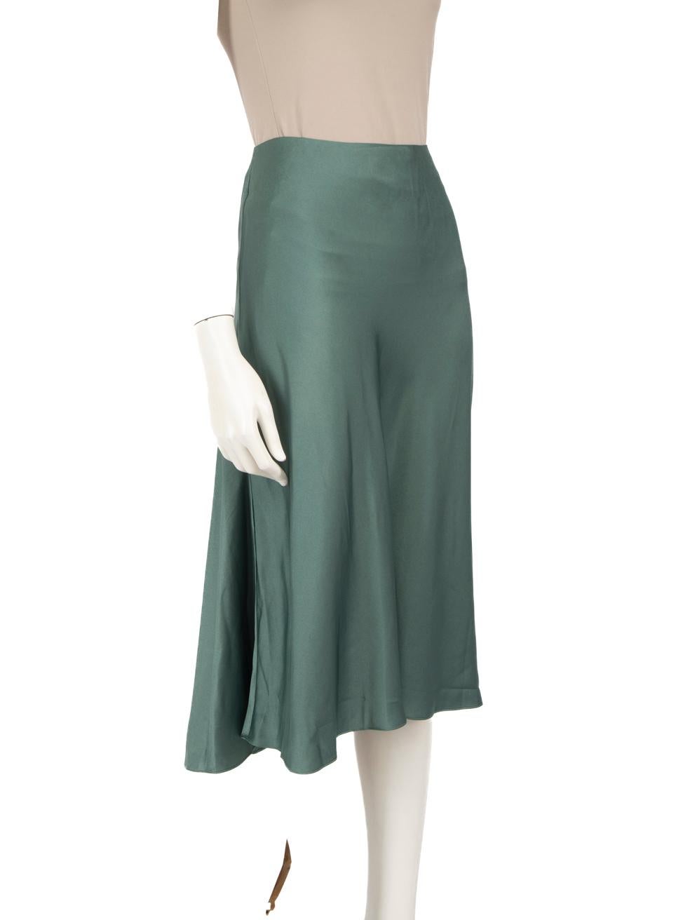 CONDITION is Very good. Minimal wear to the skirt is evident. Pluck to the weave around the left side seam zip and the back left towards the hem. There are marks to the front left side on this used ba&sh designer resale item.
 

 

 

 Details
 

