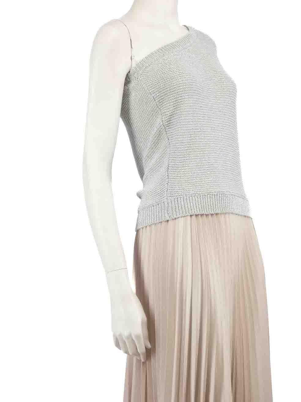 CONDITION is Never worn. No visible wear to top is evident on this new Ba&sh designer resale item.
 
 Details
 Silver
 Viscose
 Knit top
 Metallic thread
 One shoulder
 Long sleeve
 
 
 Made in Italy
 
 Composition
 81% Viscose, 19% Fibre metal
 
