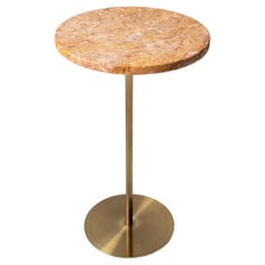 Table d'appoint Basic en métal plaqué laiton et marbre travertin doré « Large »