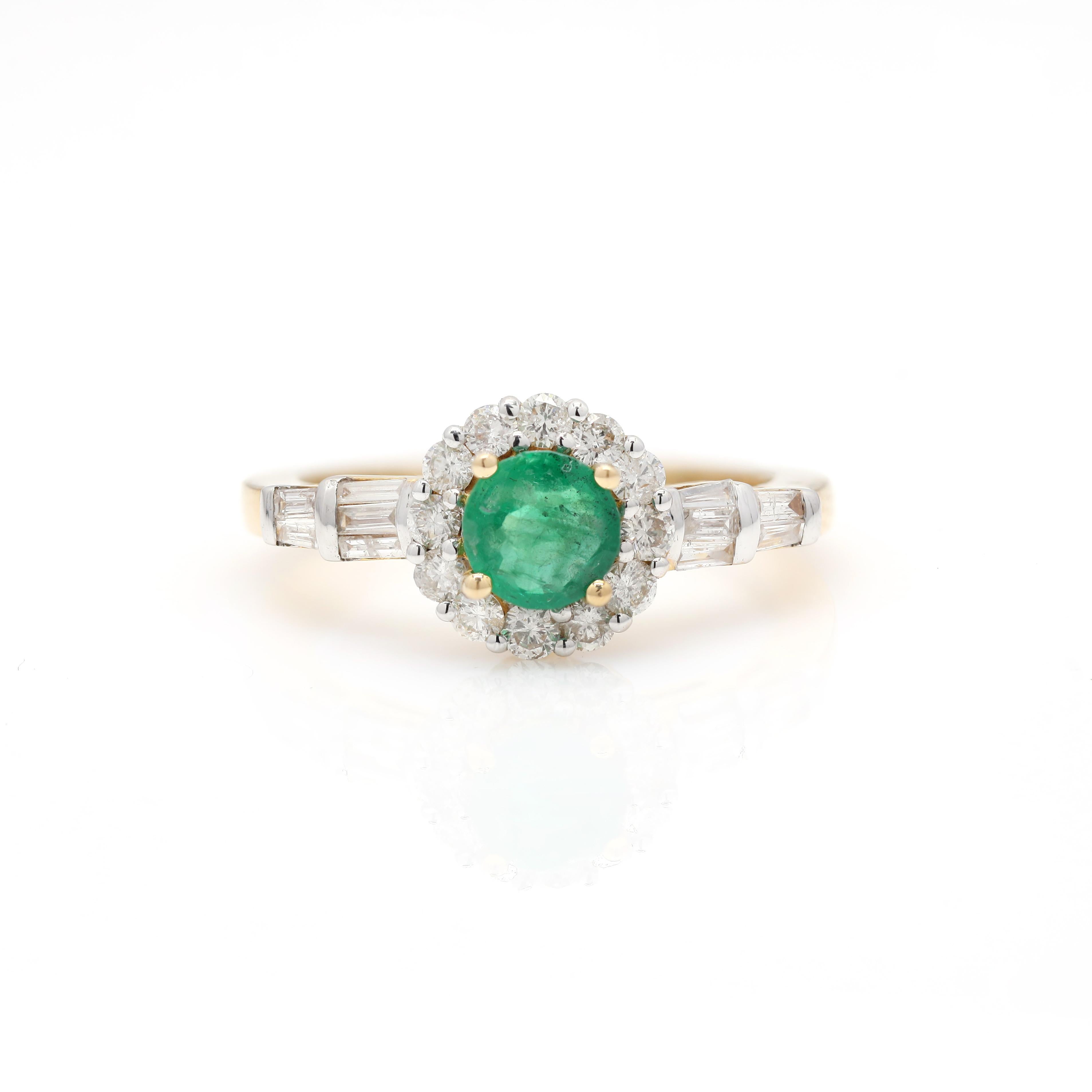 For Sale:  Basic Emerald Ring with Diamonds in 18 Karat Yellow Gold for Her 2
