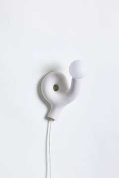 Lámpara de pared escultórica y de nailon Basic Knot 7 Sand de Hot wire extension