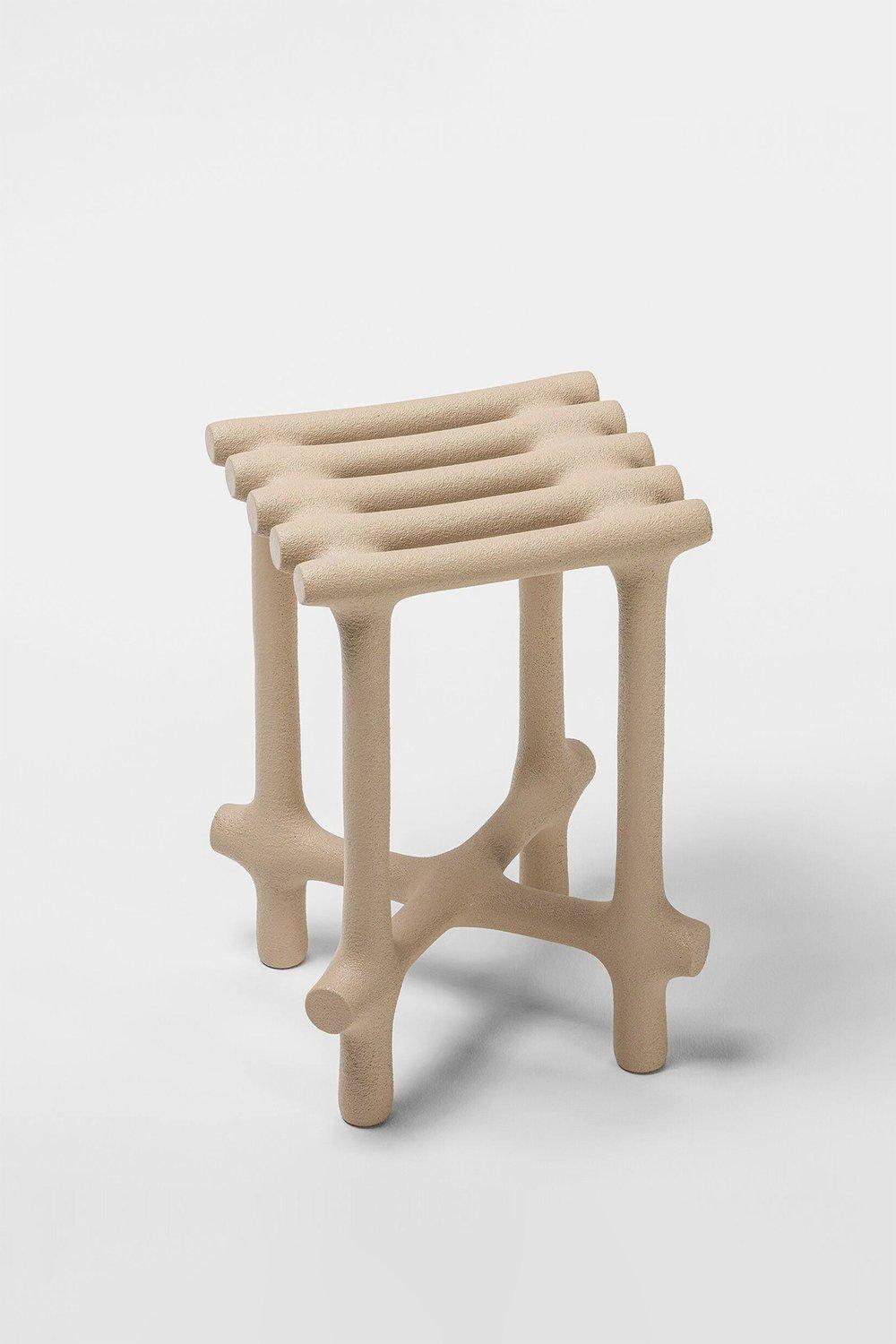 Sgabello scultoreo di base in sabbia e nylon di Hot Wire Extensions in vendita 3