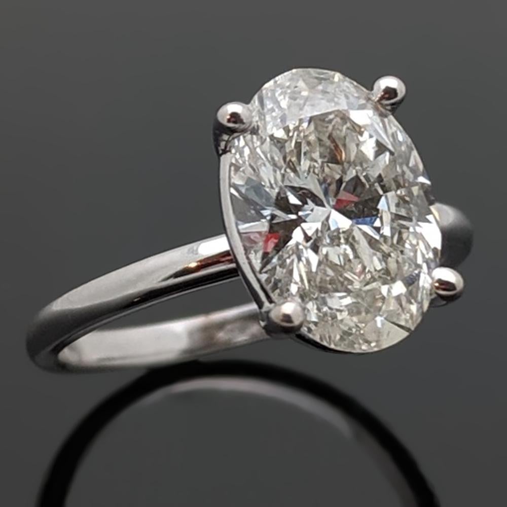 oval solitaire platinum engagement ring