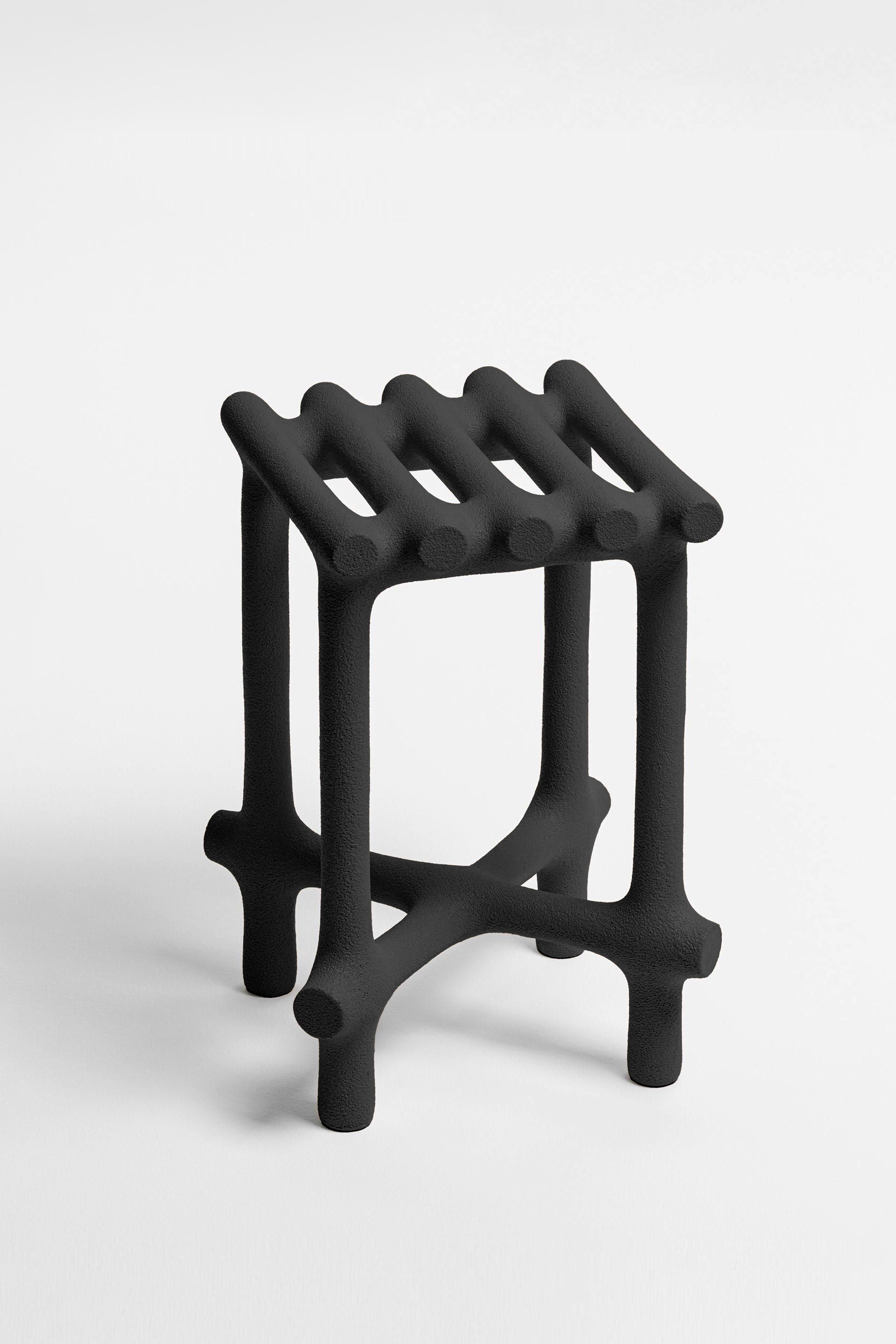 Moderno Sgabello scultoreo di base in sabbia e nylon di Hot Wire Extensions in vendita