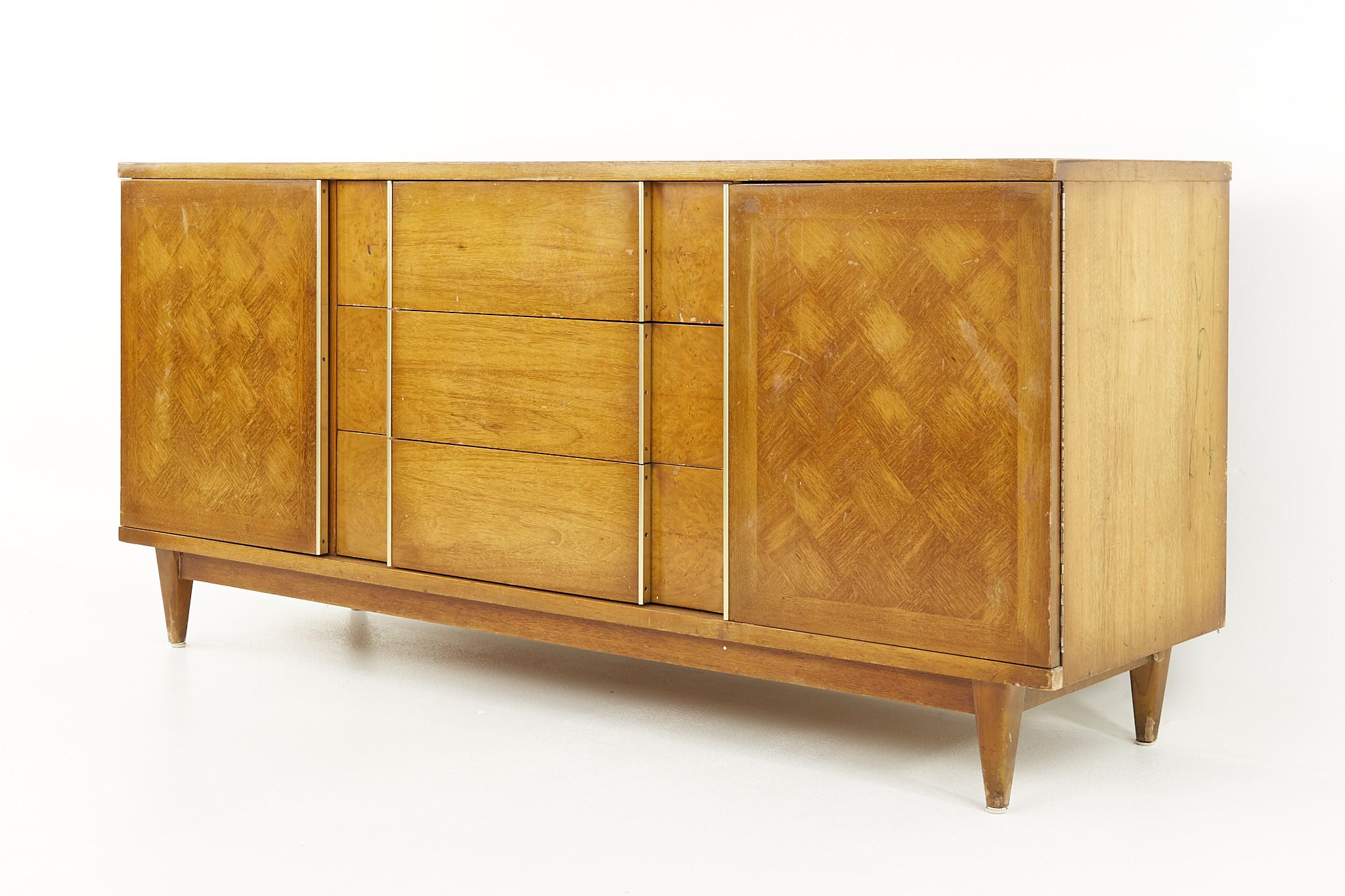 Mid-Century Modern Commode basse Witz Basic du milieu du siècle dernier en vente