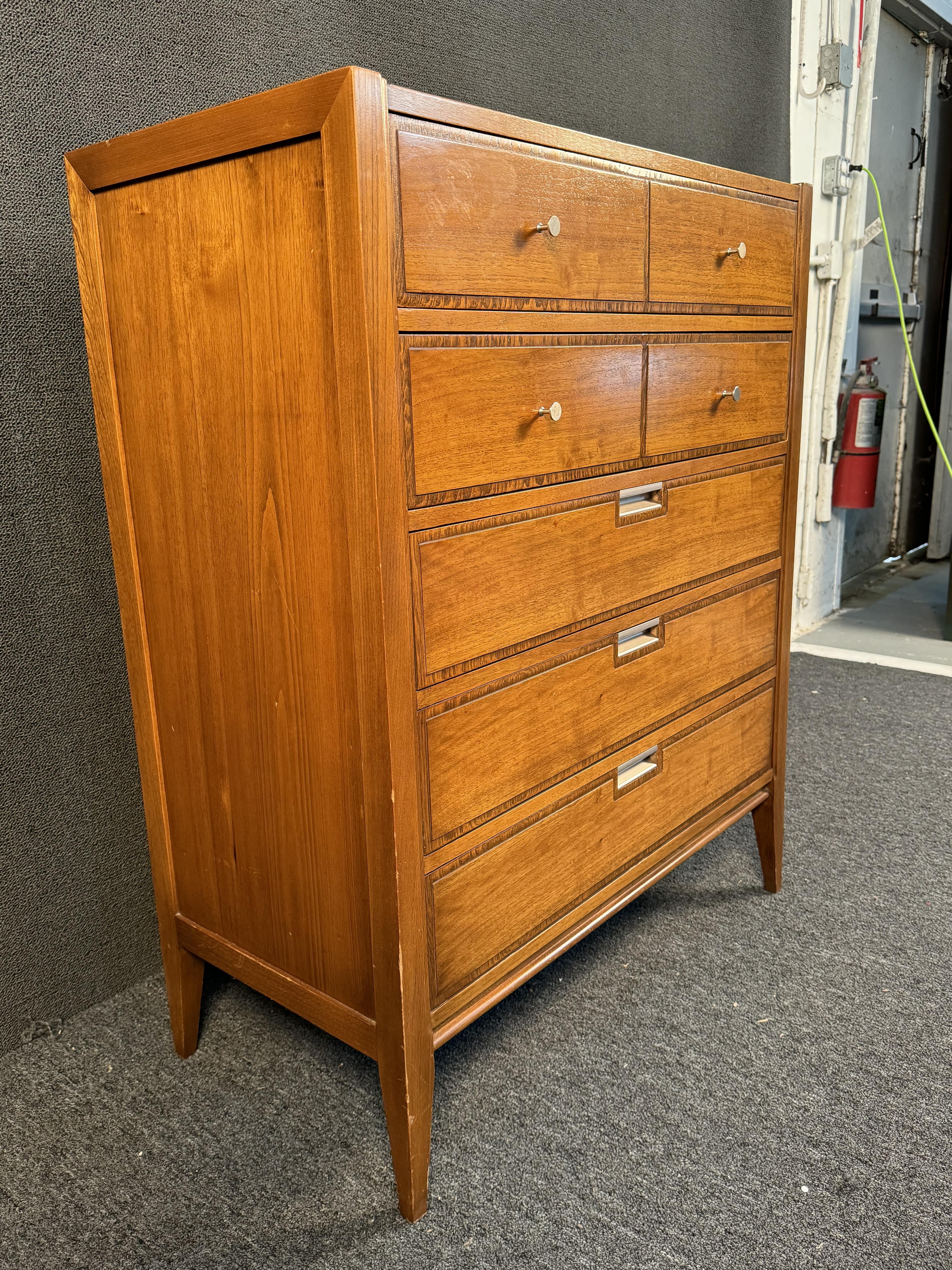 basic dresser
