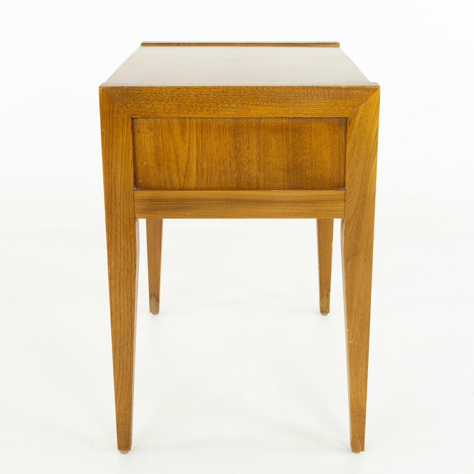 Basic Witz Mid Century Walnut Nightstands, Pair In Good Condition For Sale In Countryside, IL