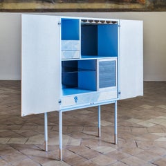 Azure-Schrank von Hebanon Studio, Basjoo