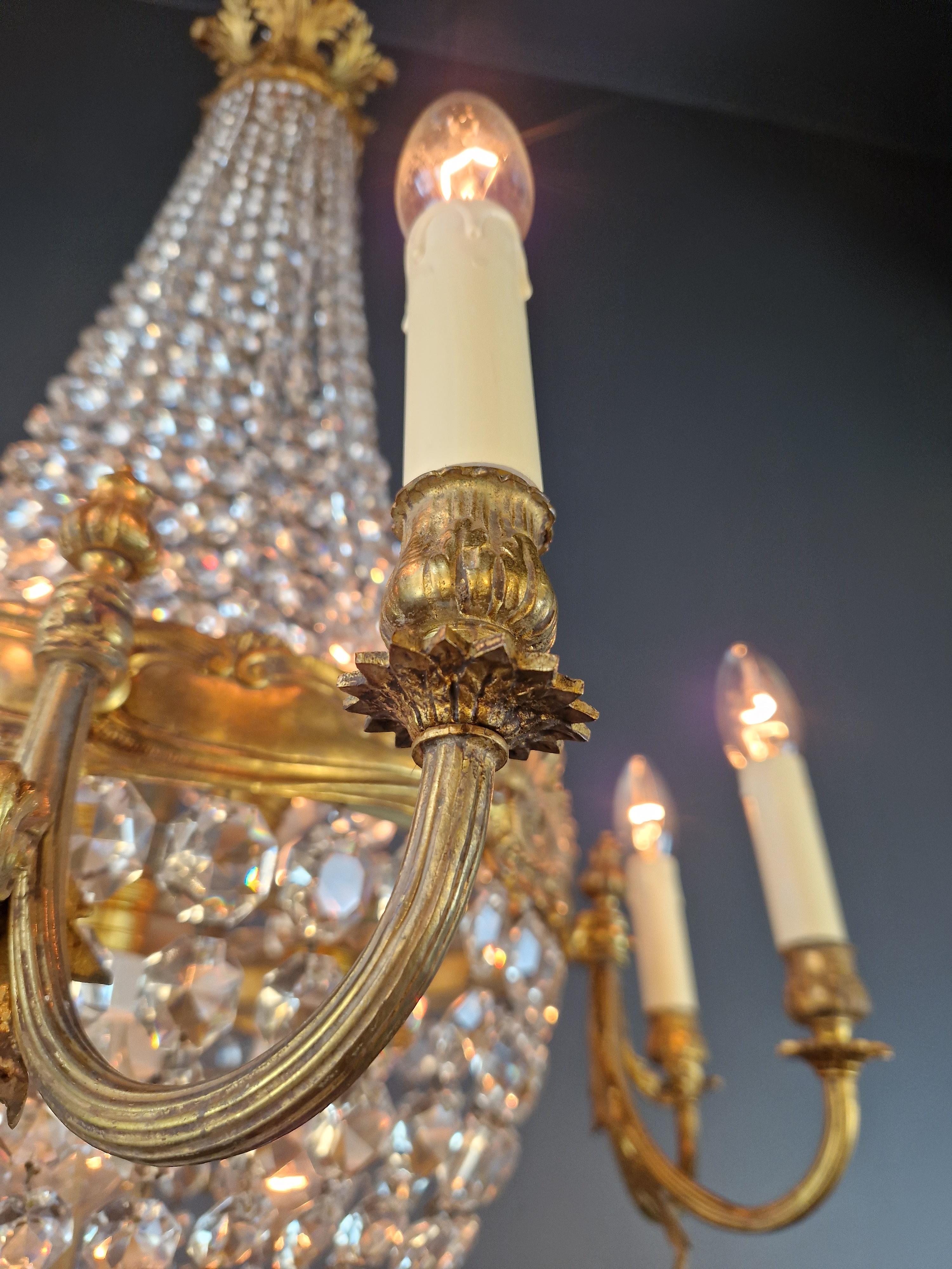 Lustre panier Empire à 8 bras en laiton lustré de style néo-renaissance ancienne en vente 3