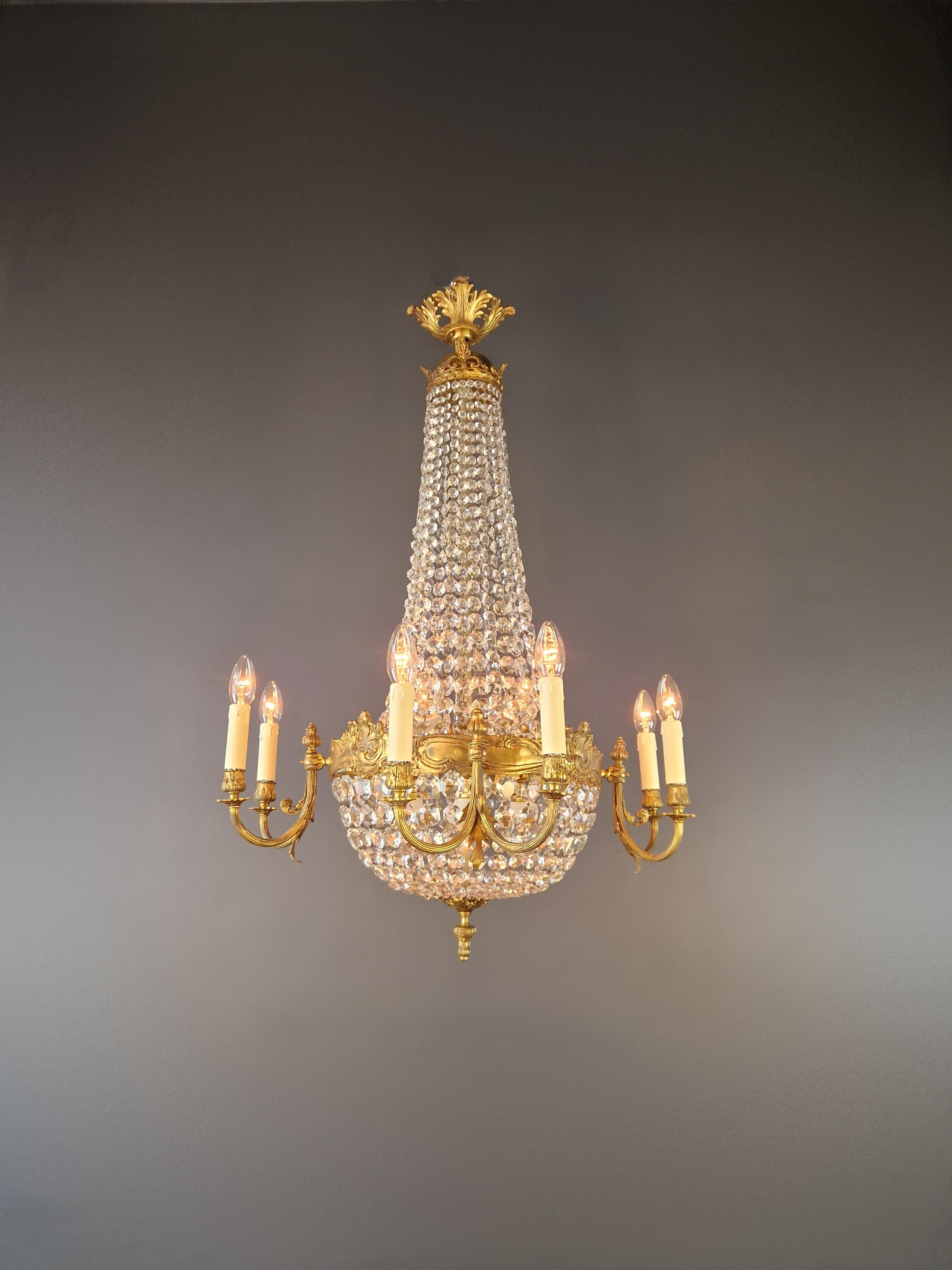 Néoclassique Lustre panier Empire à 8 bras en laiton lustré de style néo-renaissance ancienne en vente