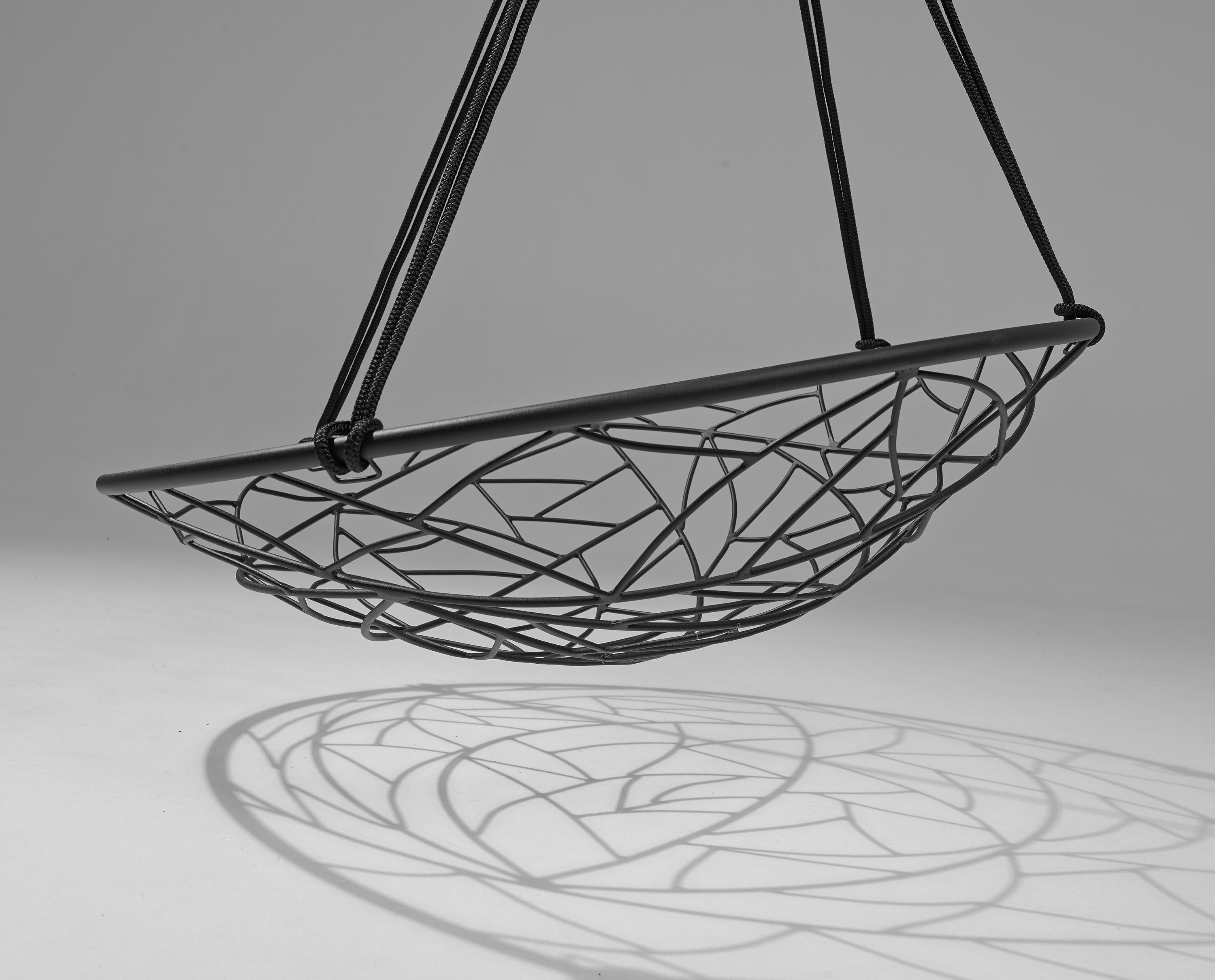 Modern Steel Basket Hanging Swing Chair (Moderne) im Angebot