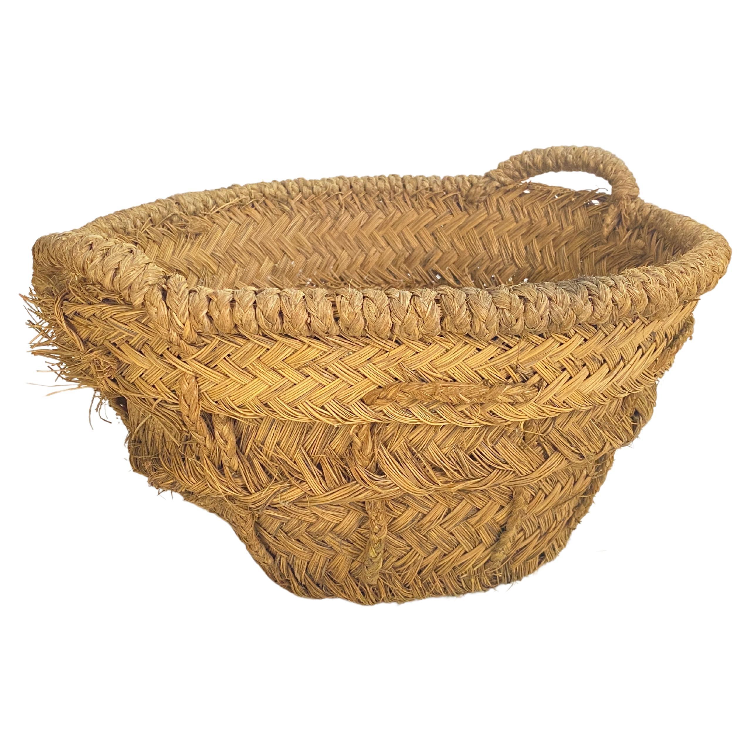  Basket in Rattan Rond Form Italy, Brown Color 1970 For Sale