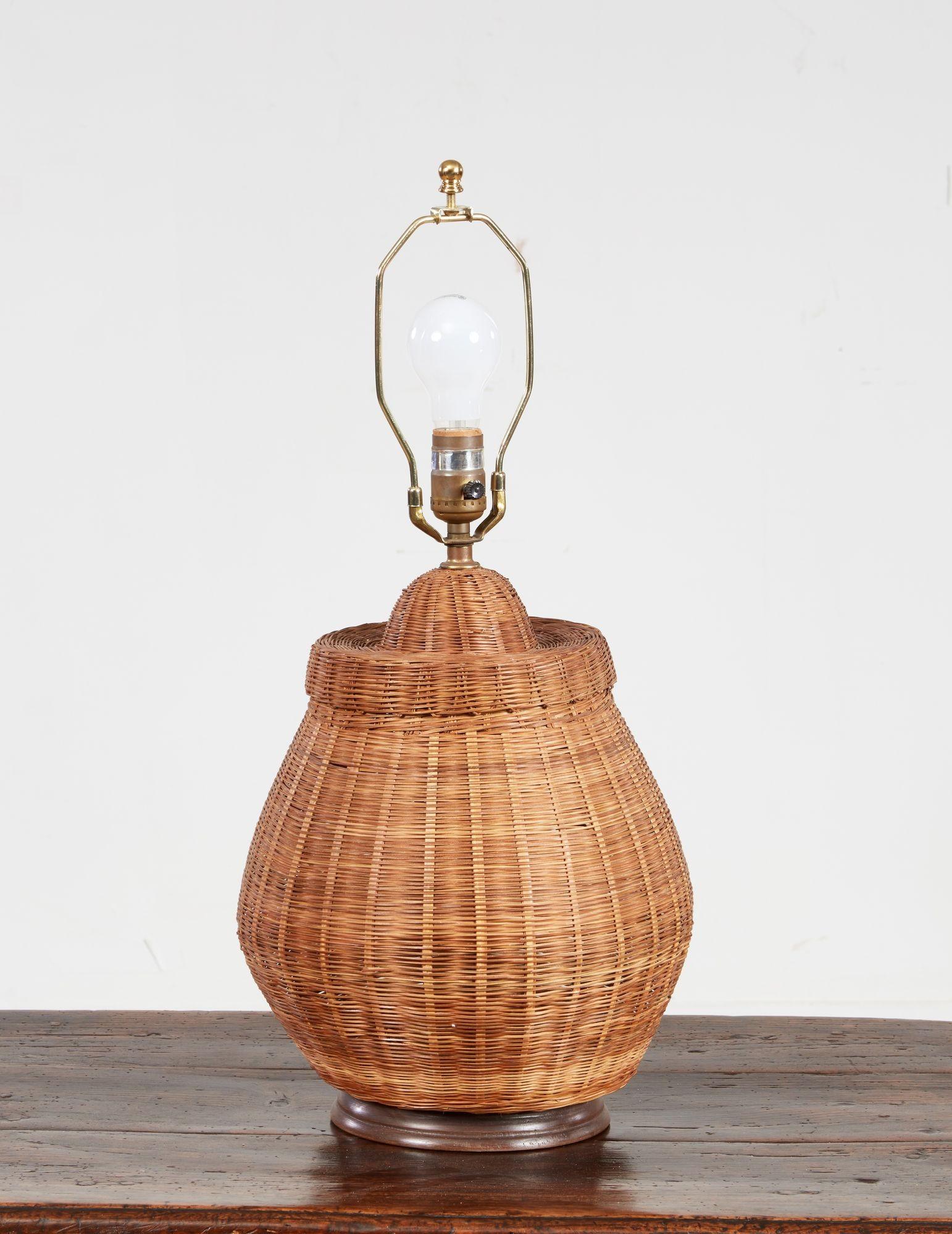 Lámpara cesta siglo XX en venta