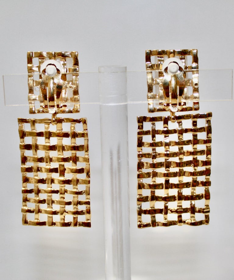 Basket Weave 24-carat Gilded Bronze and Rock Crystal Earrings For Sale 1