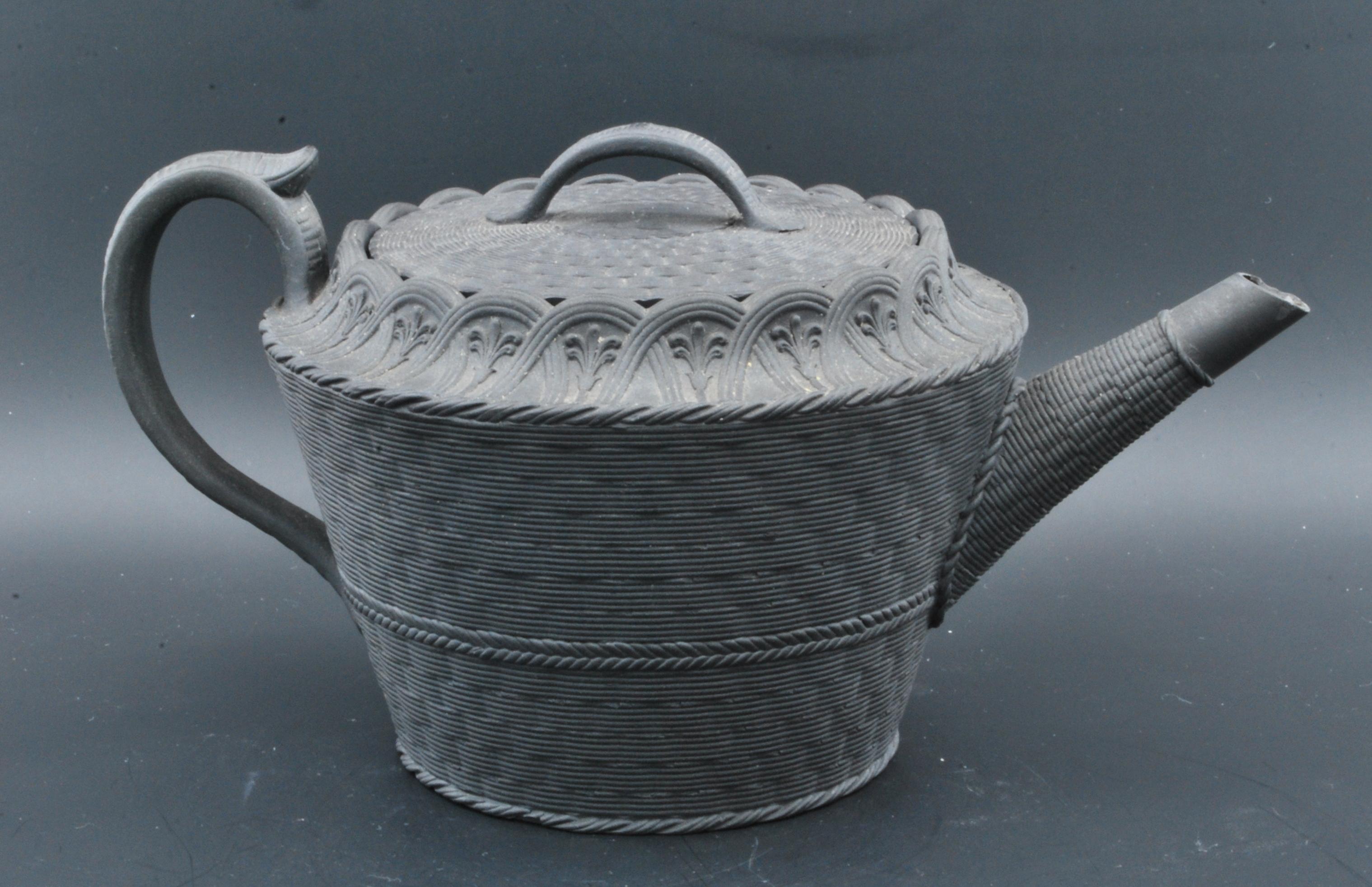 Teekanne aus schwarzem Basalt mit Korbgeflechtgeflecht, Wedgwood, um 1790 (Englisch) im Angebot