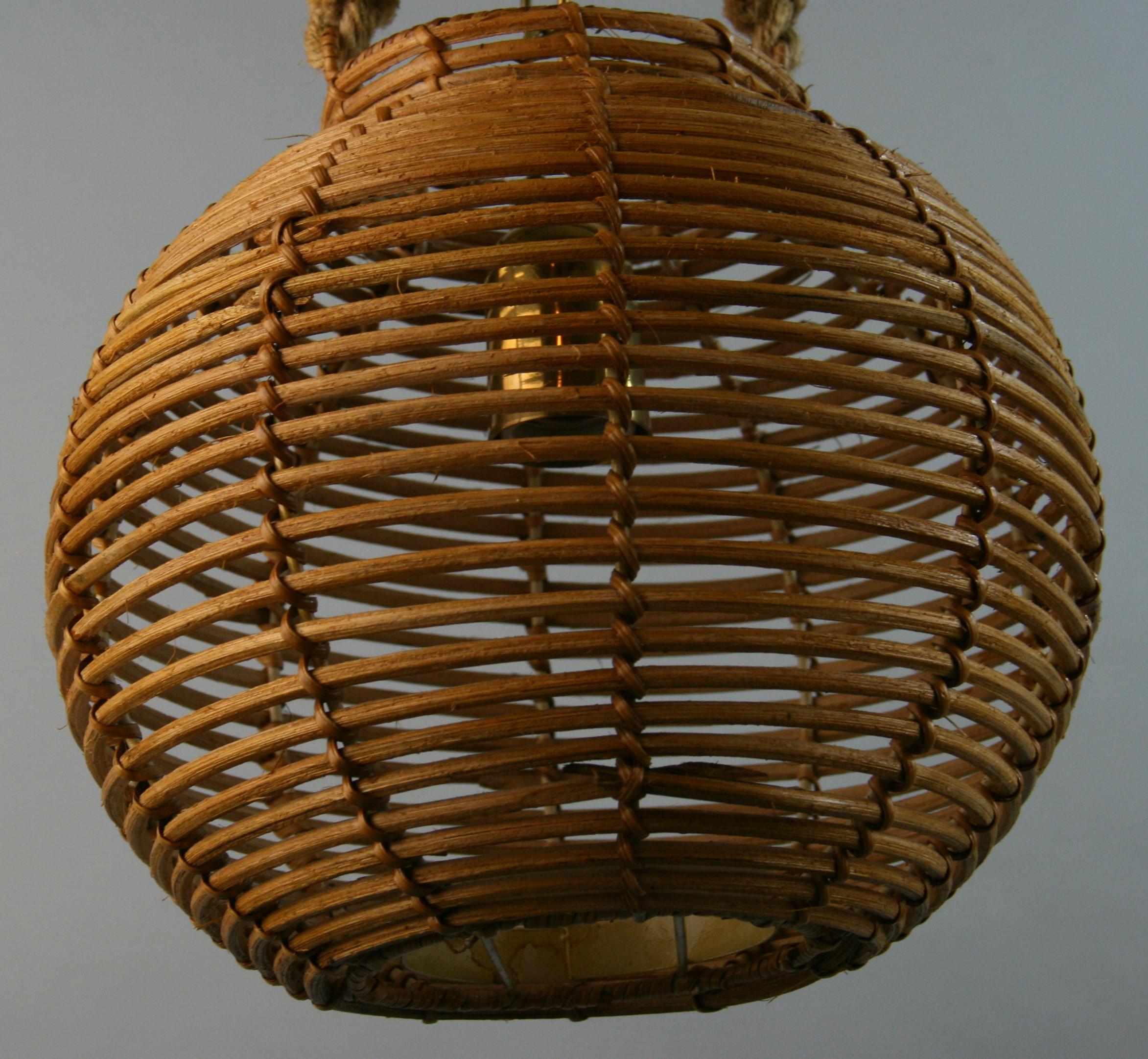 Scandinavian Rope and  Wicker Pendant Light For Sale 2