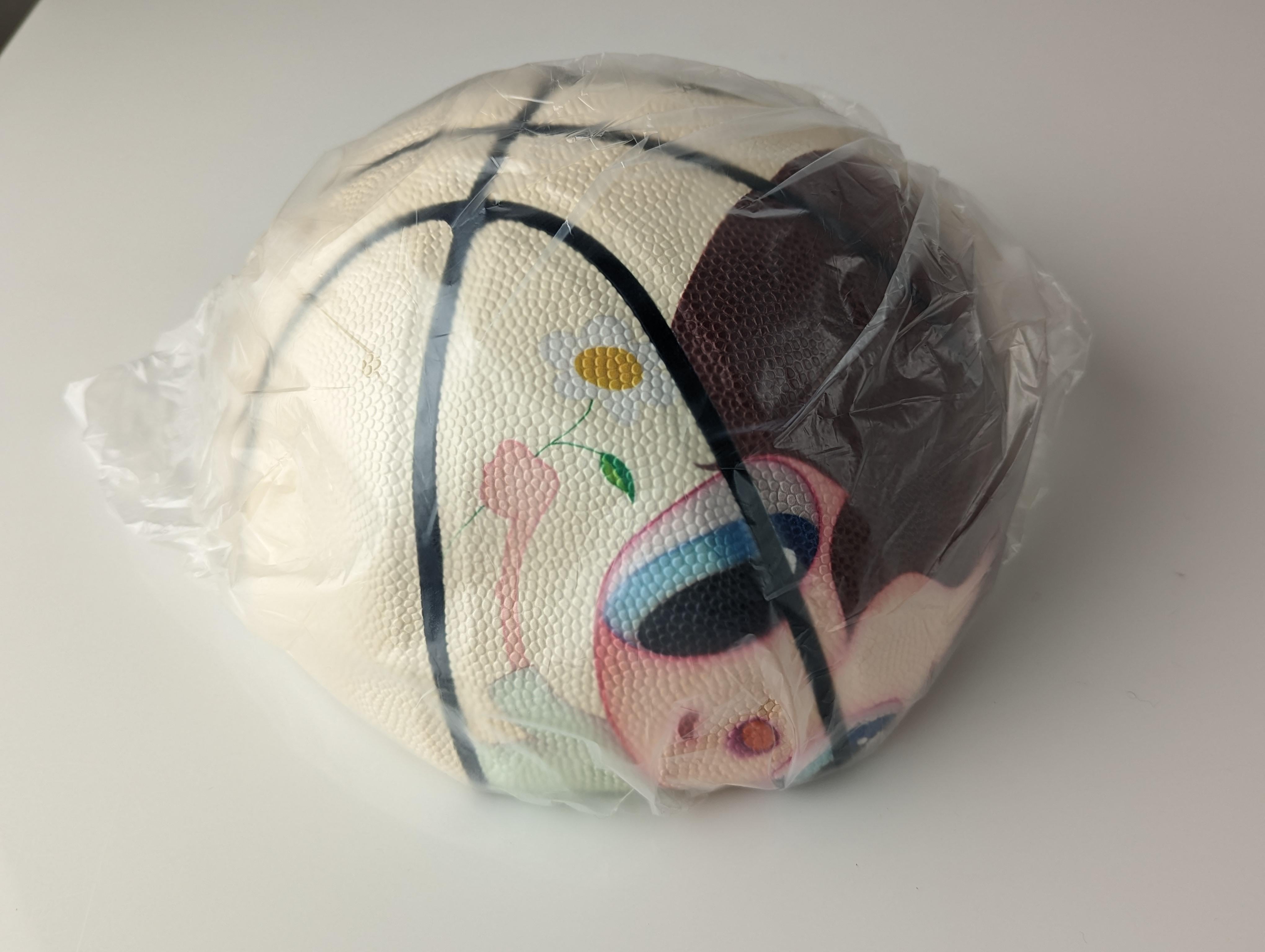 Discover the fascinating fusion between contemporary art and fun with Javier Calleja's exclusive Basketball Ball in Collaboration with Mira Mikati! This fantastic work has been created exclusively for the outstanding exhibition held in Malaga in