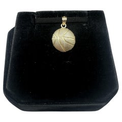 Colgante de baloncesto en oro amarillo de 14 quilates - 1,04 g, se ajusta a una cadena pequeña, estado nuevo