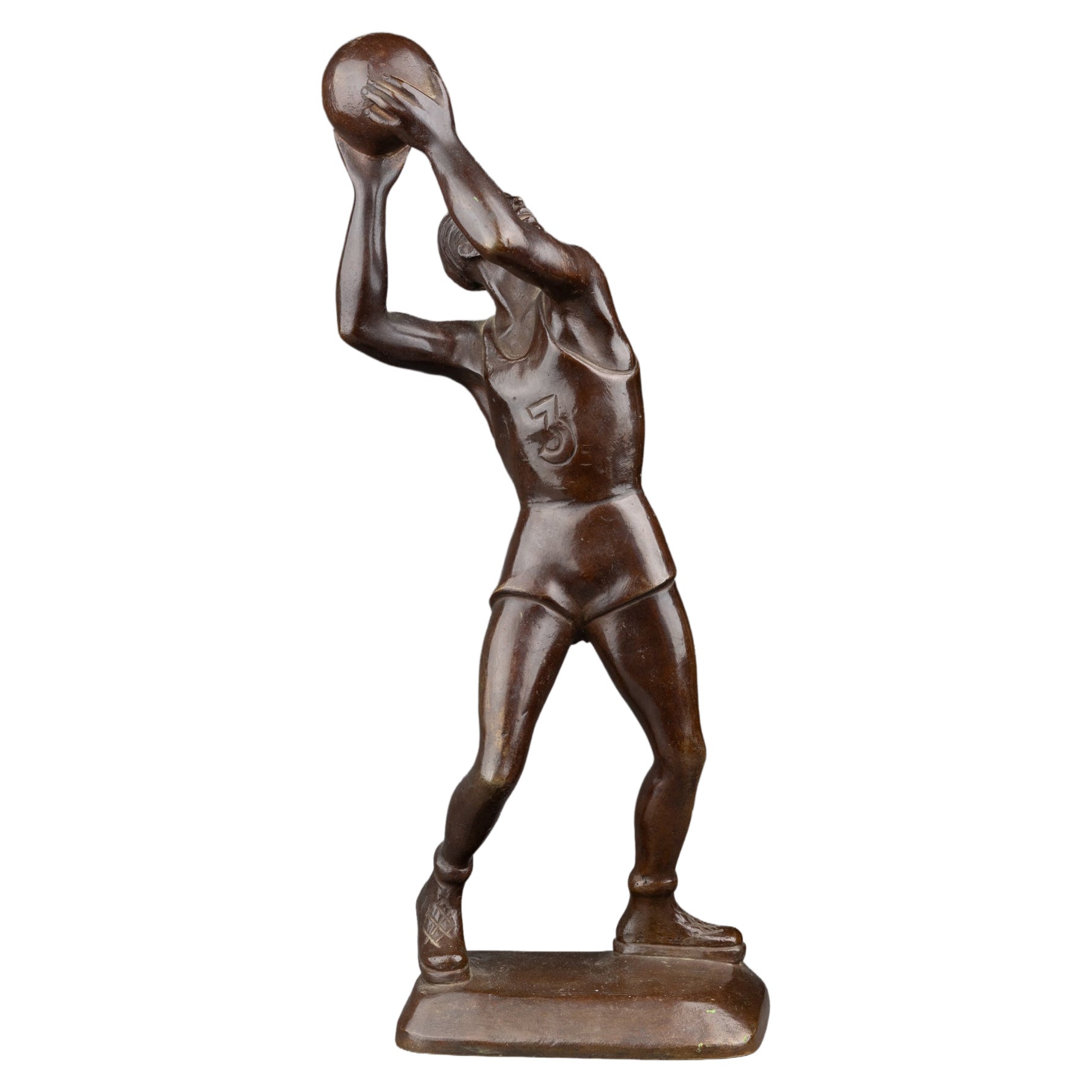 "Basketball player" : Patinated bronze sculpture C.1930/50