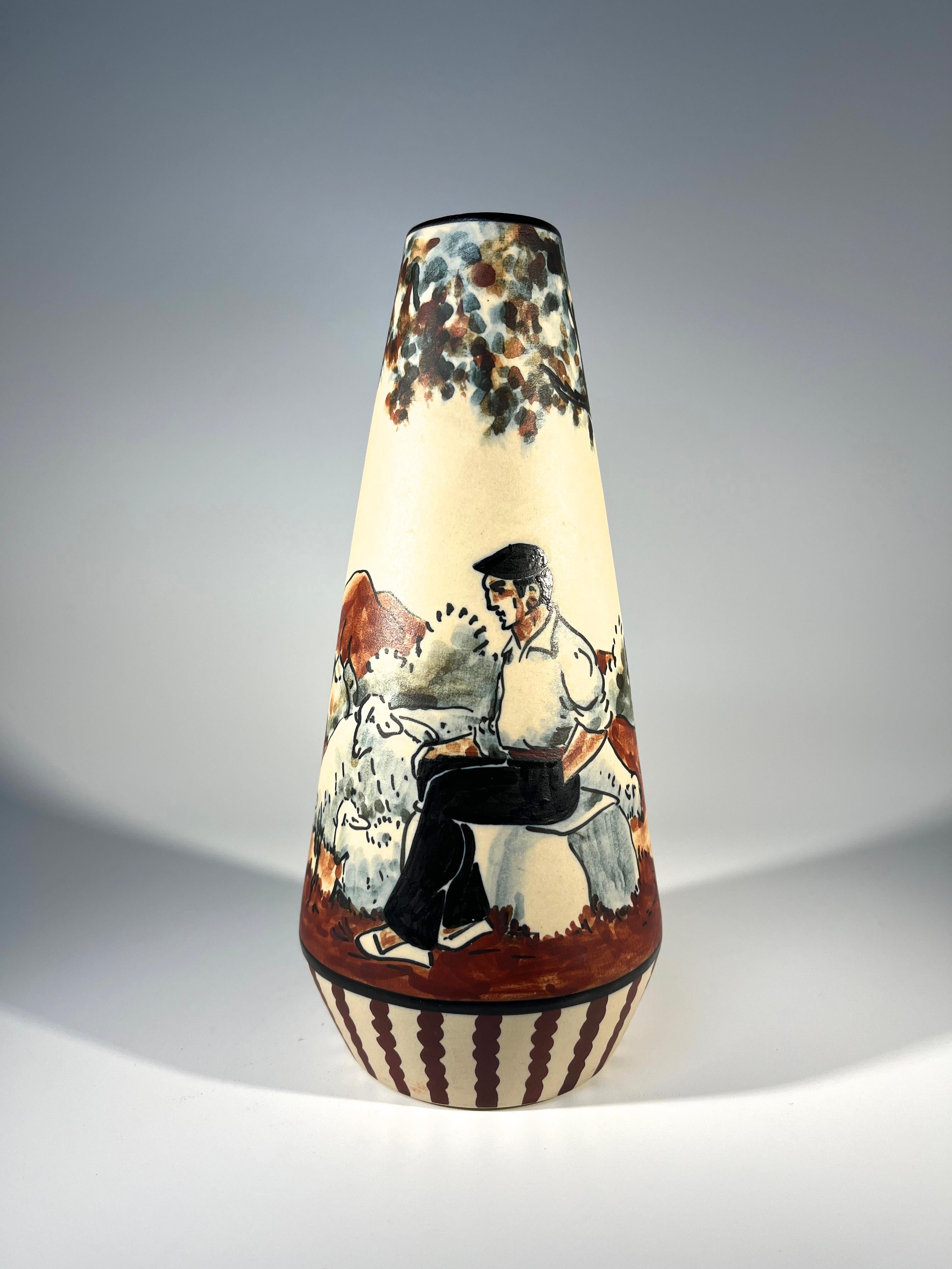 Français Paire de vases avec musicien et berger basque, Anne-Marie Grillard, Ciboure, France en vente