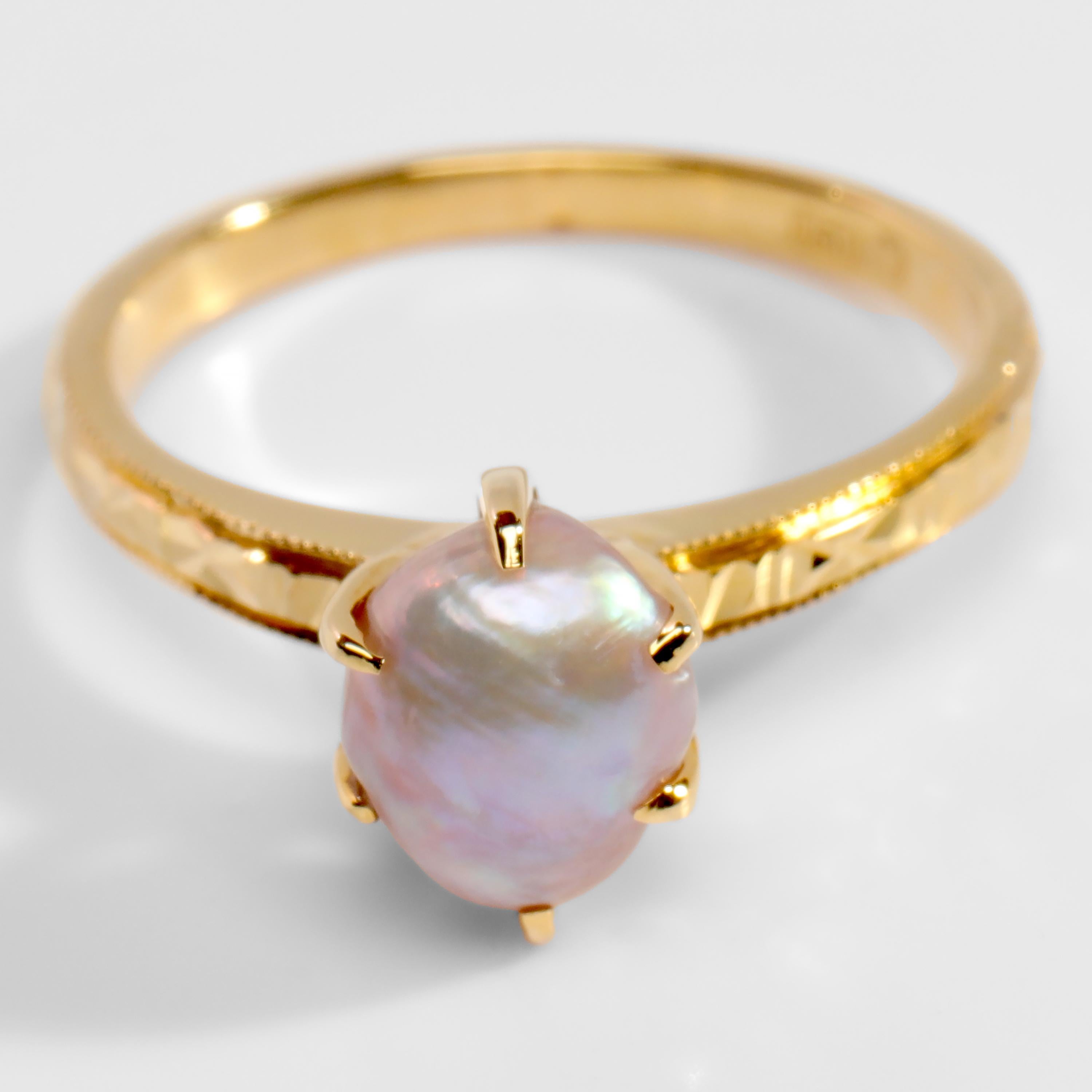 Women's or Men's Basra Pearl Ring of Spectacular Color and Quality Certified Natural