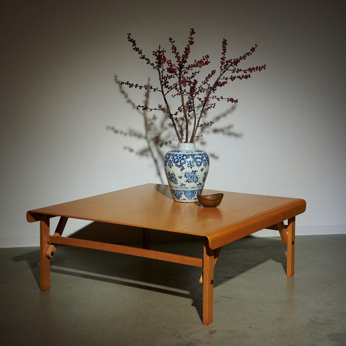 ‘Bass’ Coffee Table in Beech Wood by Achille Castiglioni In Good Condition In Berlin, BE