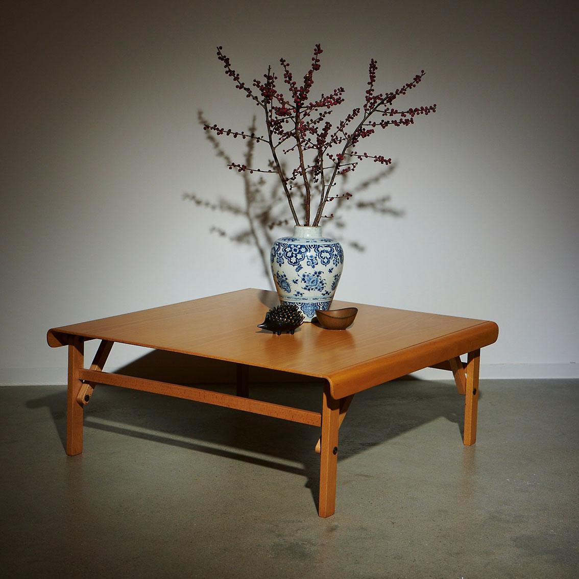 20th Century ‘Bass’ Coffee Table in Beech Wood by Achille Castiglioni
