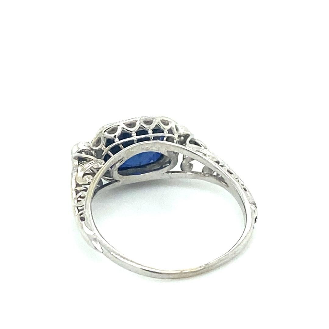For Sale:  Bass' Fine Jewelry White Gold Vieux Vintage Ring 3