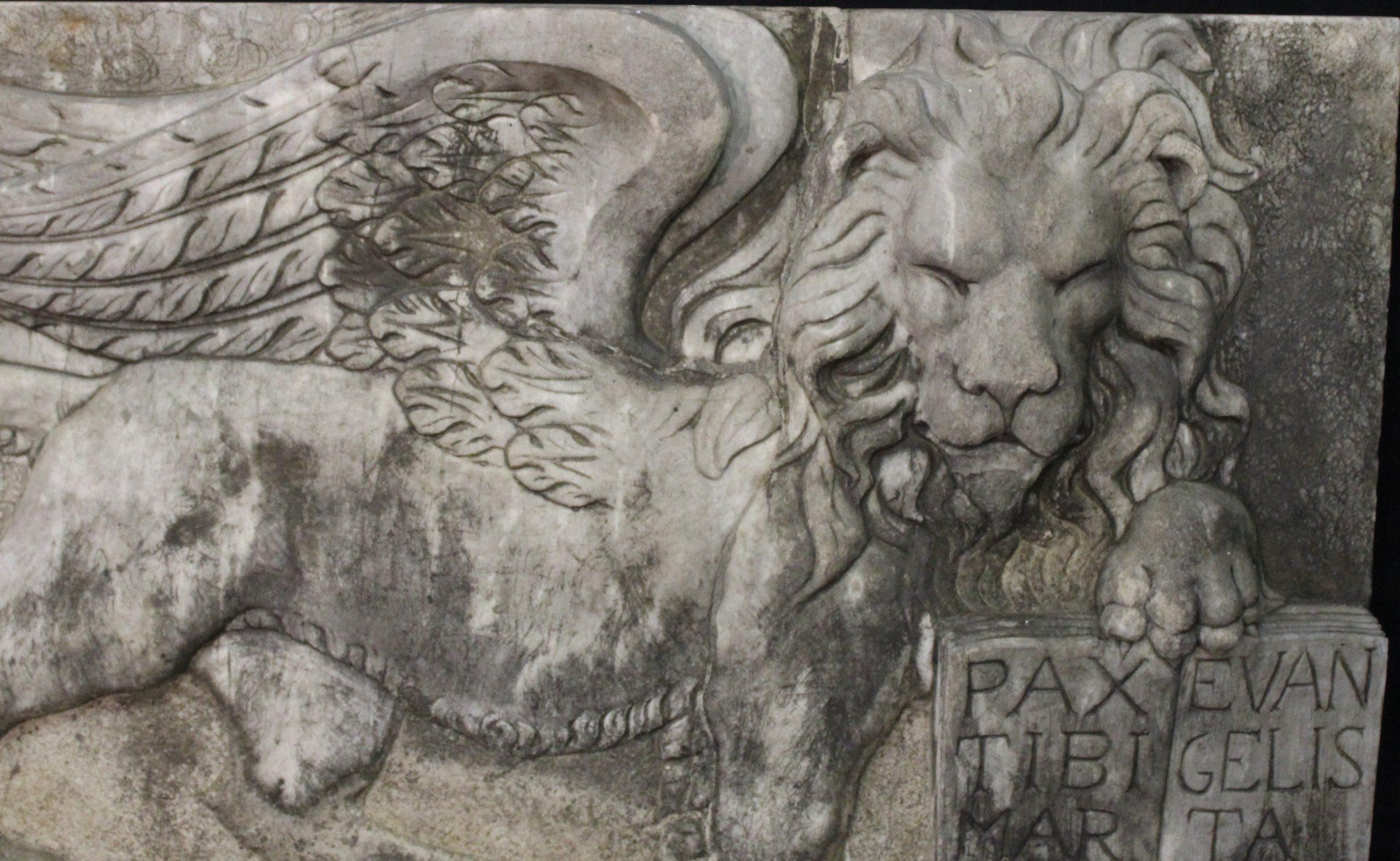 XX secolo Basso rilievo Leone di San Marco in vendita