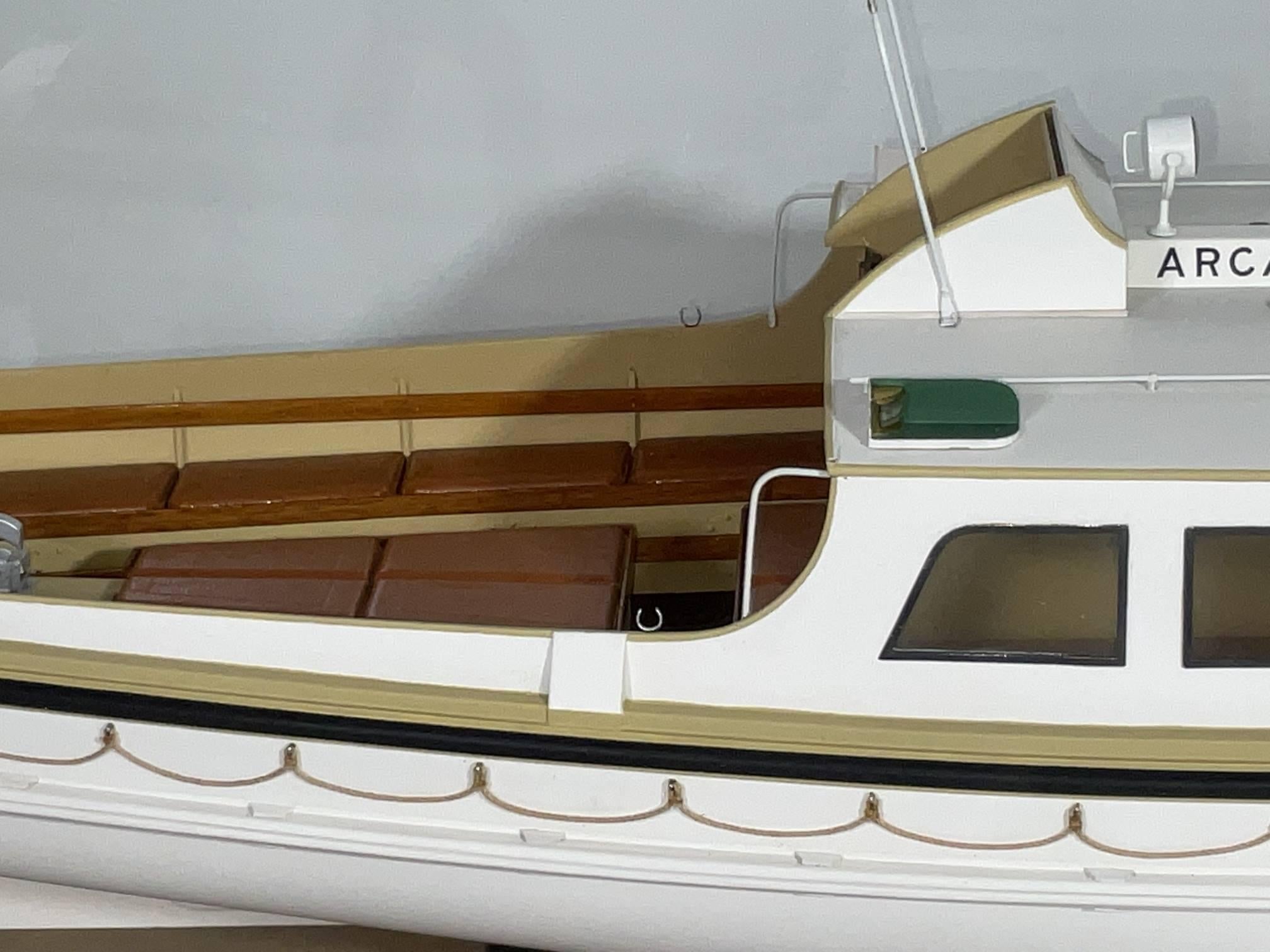 Modello del costruttore Basset Lowke della Crew Launch Arcadia in vendita 7