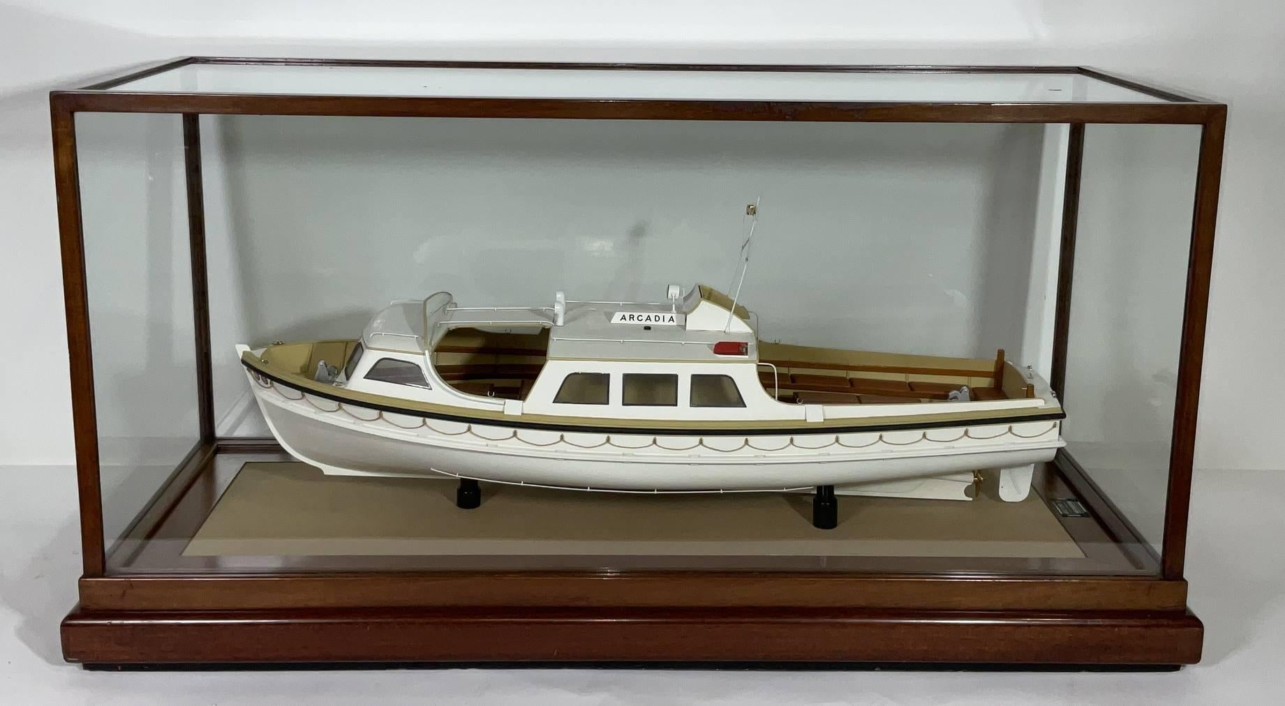 Legno Modello del costruttore Basset Lowke della Crew Launch Arcadia in vendita