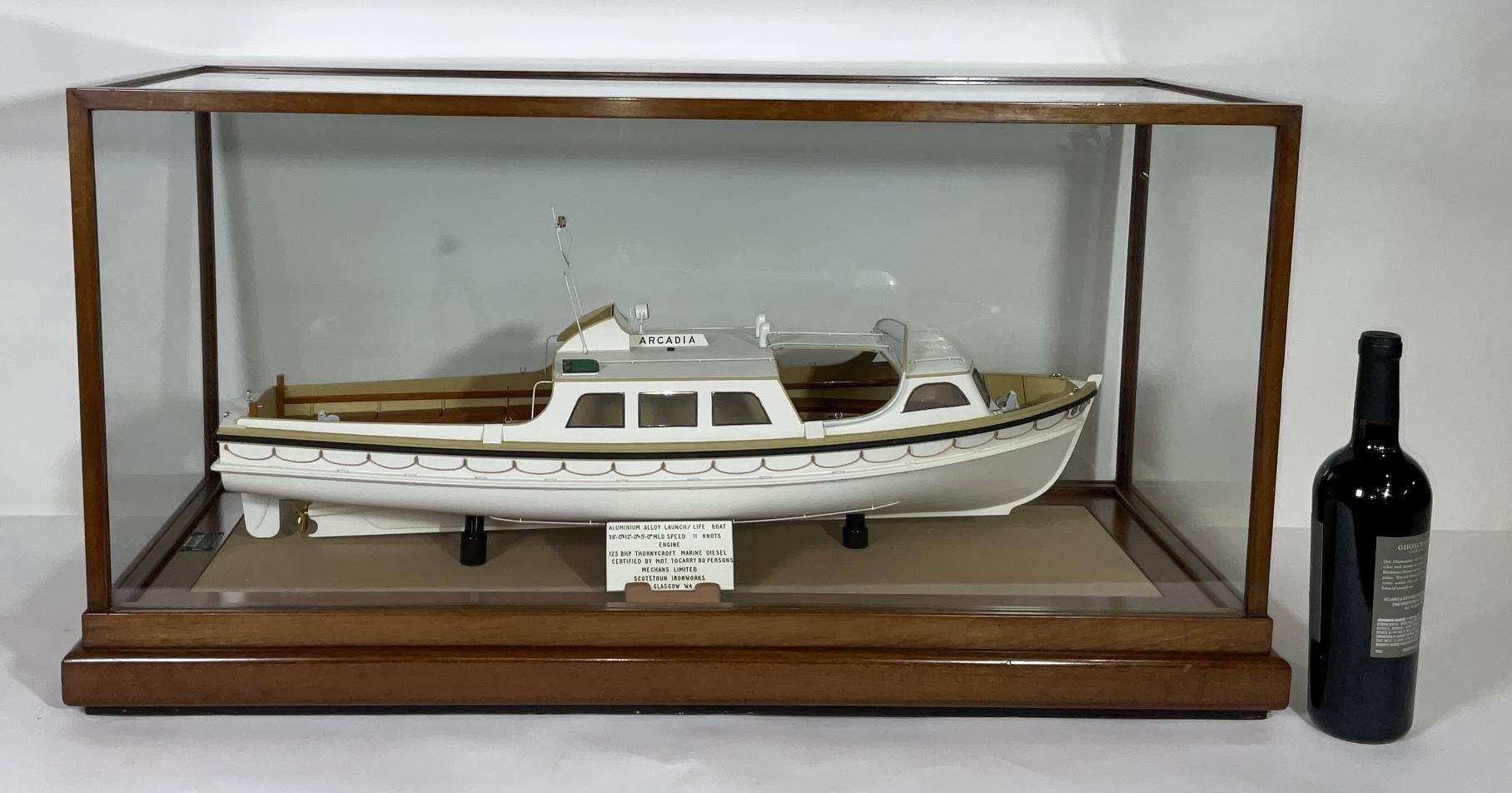 Modello del costruttore Basset Lowke della Crew Launch Arcadia in vendita 1
