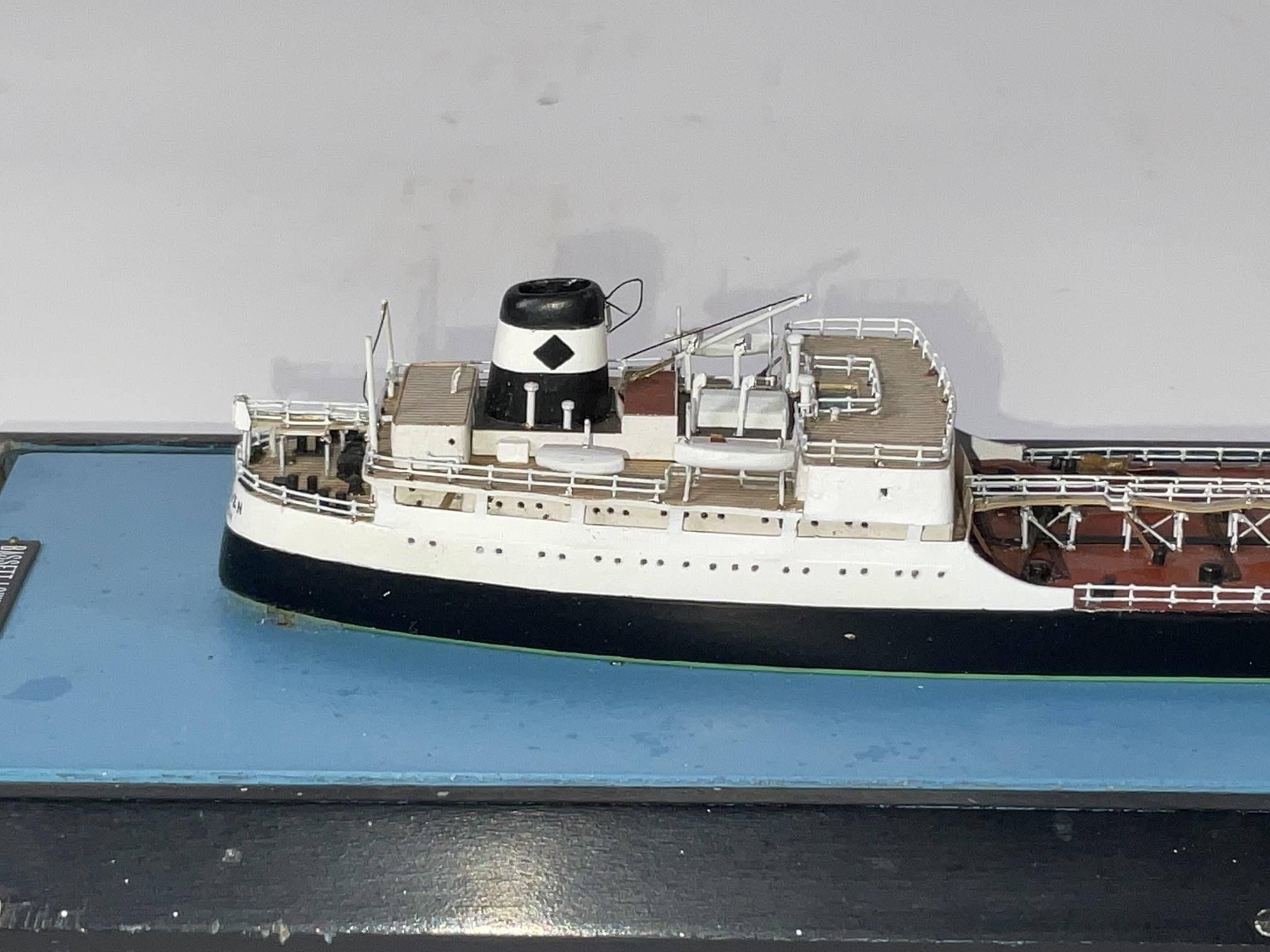 Die Corhaven wurde von der Blyth Dry Docks & Shipbuilding Company Ltd. für Cory Tankers Ltd. mit Sitz auf den Bermudas gebaut. Sie lief 1958 vom Stapel und diente unter zahlreichen Namen, bis sie 1984 außer Dienst gestellt und 1986 in Aliaga