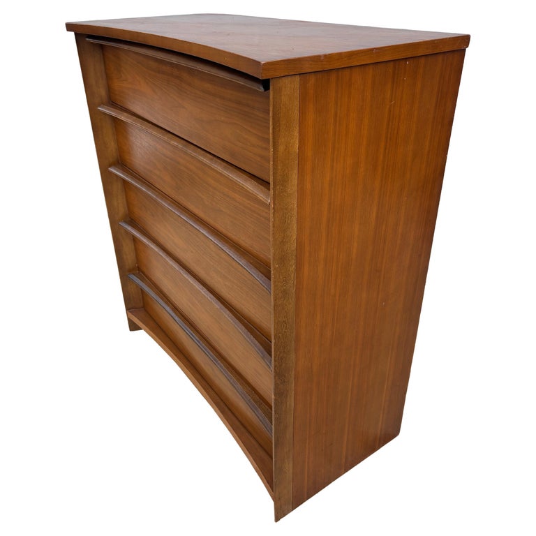 Mid-Century Modern 5 Drawer Dresser by Bassett Furniture, Walnut For Sale at 1stDibs Mid-Century Modern 5 Drawer Dresser by Bassett Furniture, Walnut For Sale at 1stDibs